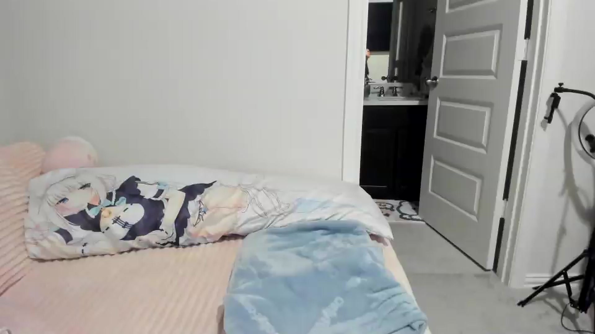 Gallery image thumbnail from dolllface's myfreecams stream on, 06/14/2026, 02:43 image 14 of 20
