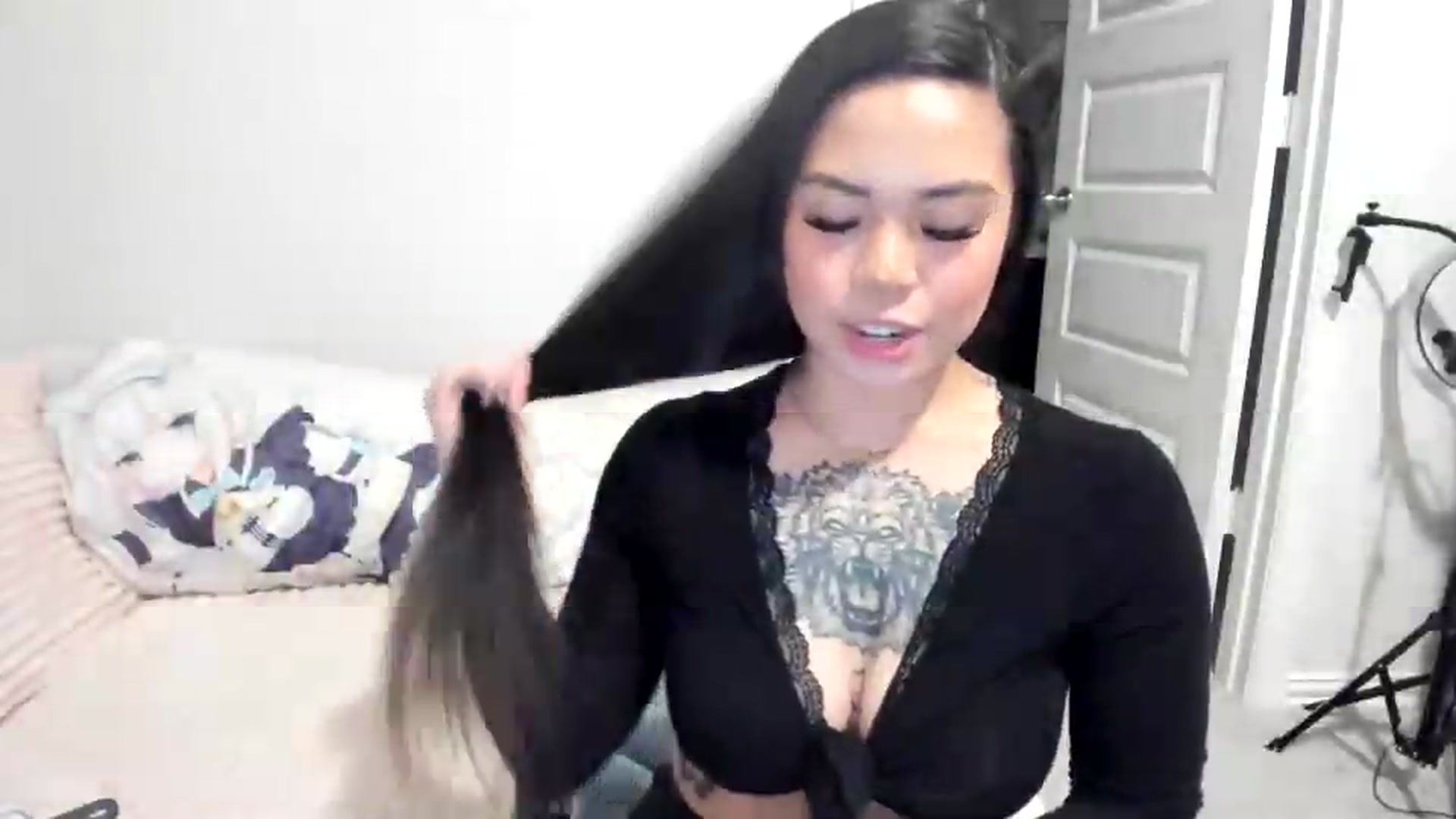 Gallery image thumbnail from dolllface's myfreecams stream on, 06/14/2026, 02:43 image 3 of 20