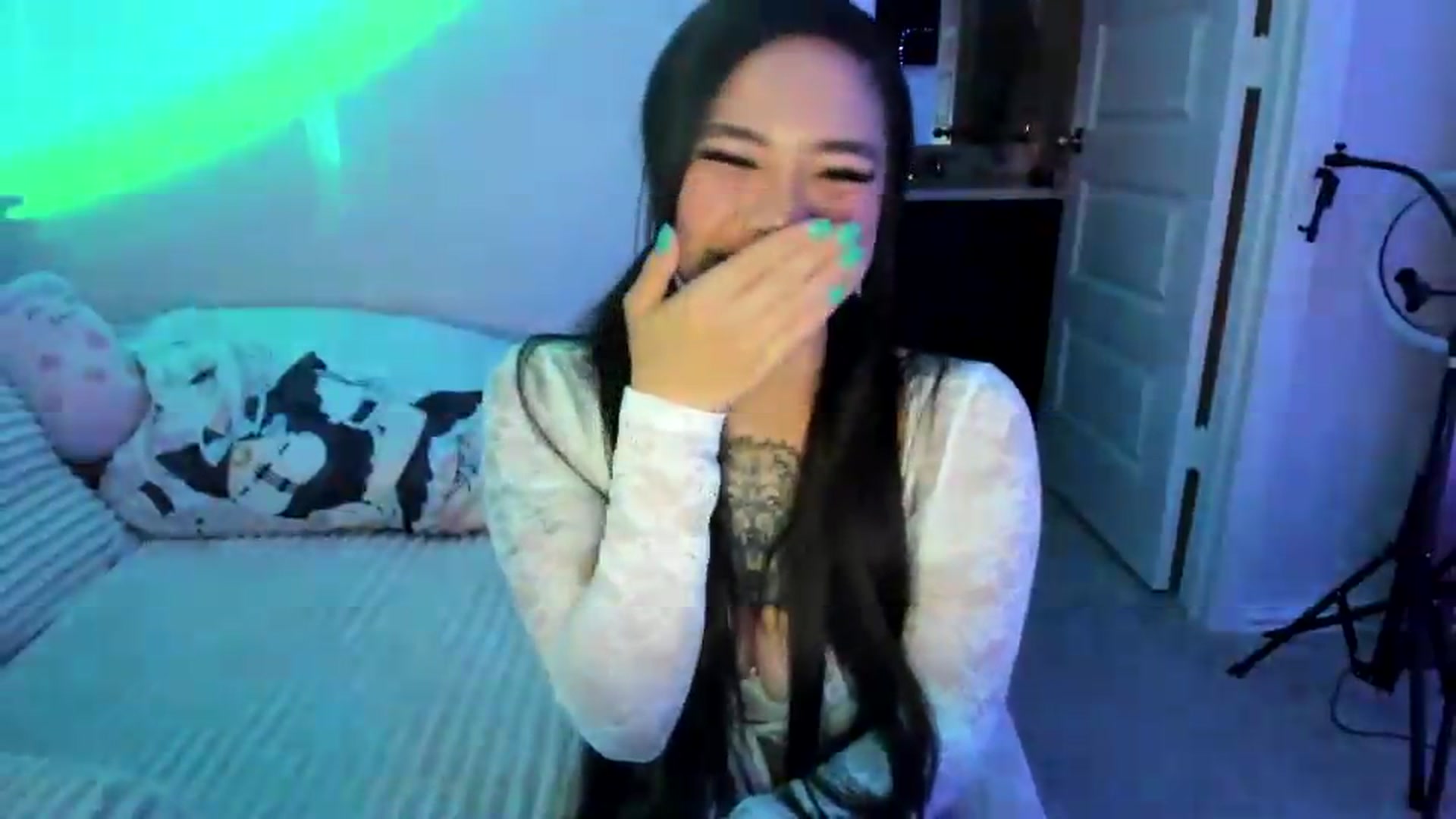 Gallery image thumbnail from dolllface's myfreecams stream on, 06/14/2026, 06:37 image 6 of 20