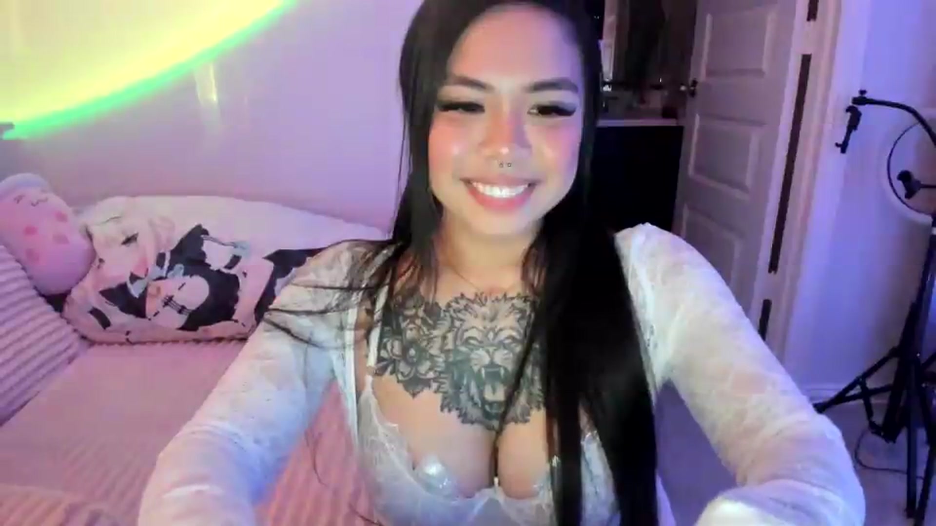 Gallery image thumbnail from dolllface's myfreecams stream on, 06/14/2026, 06:37 image 11 of 20