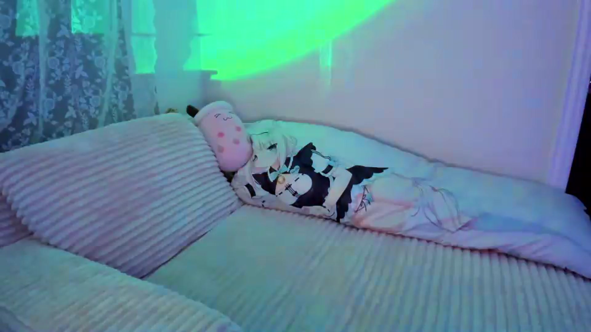 Gallery image thumbnail from dolllface's myfreecams stream on, 06/14/2026, 06:37 image 14 of 20
