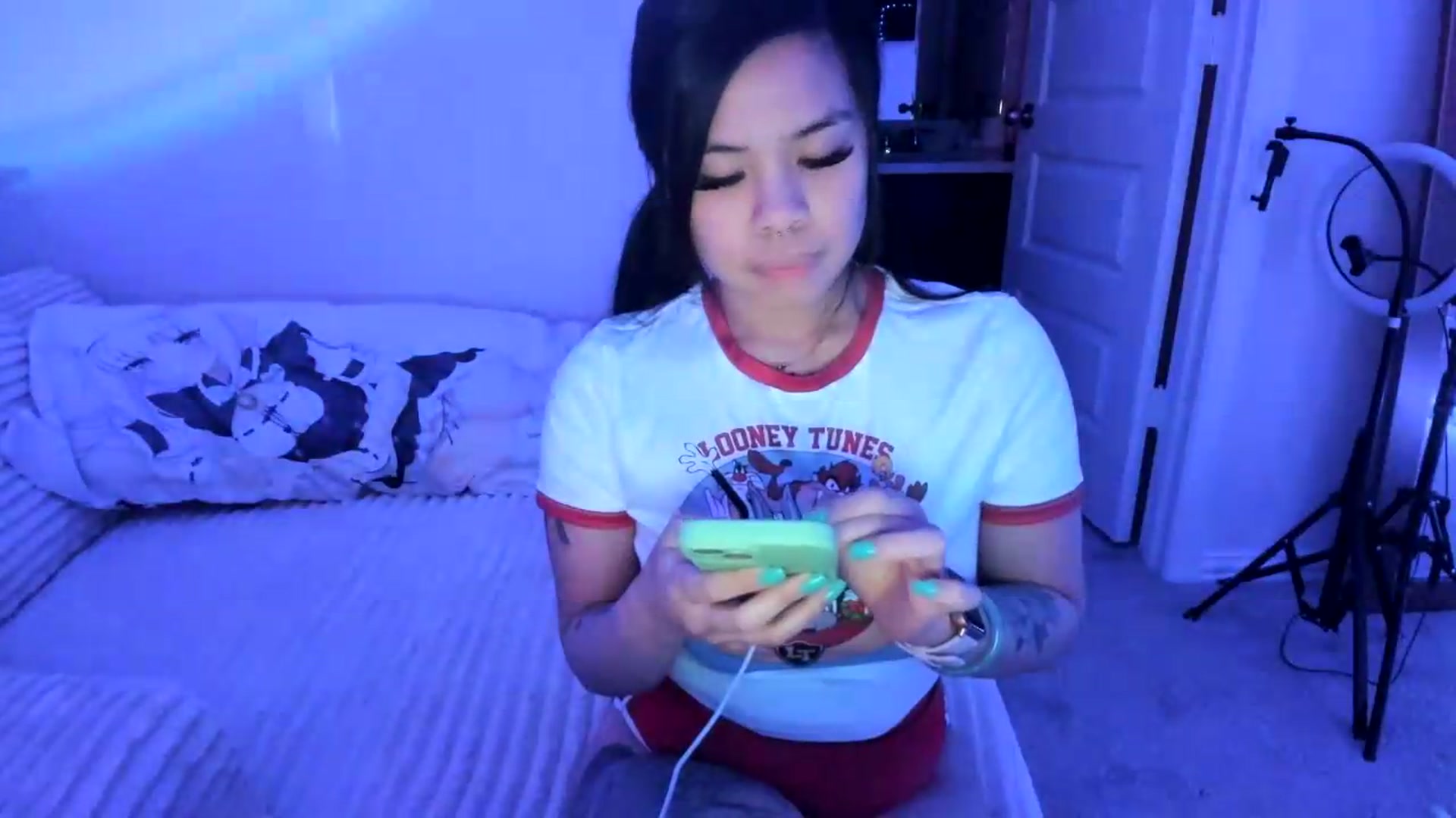 Gallery image thumbnail from dolllface's myfreecams stream on, 06/16/2026, 05:17 image 5 of 20