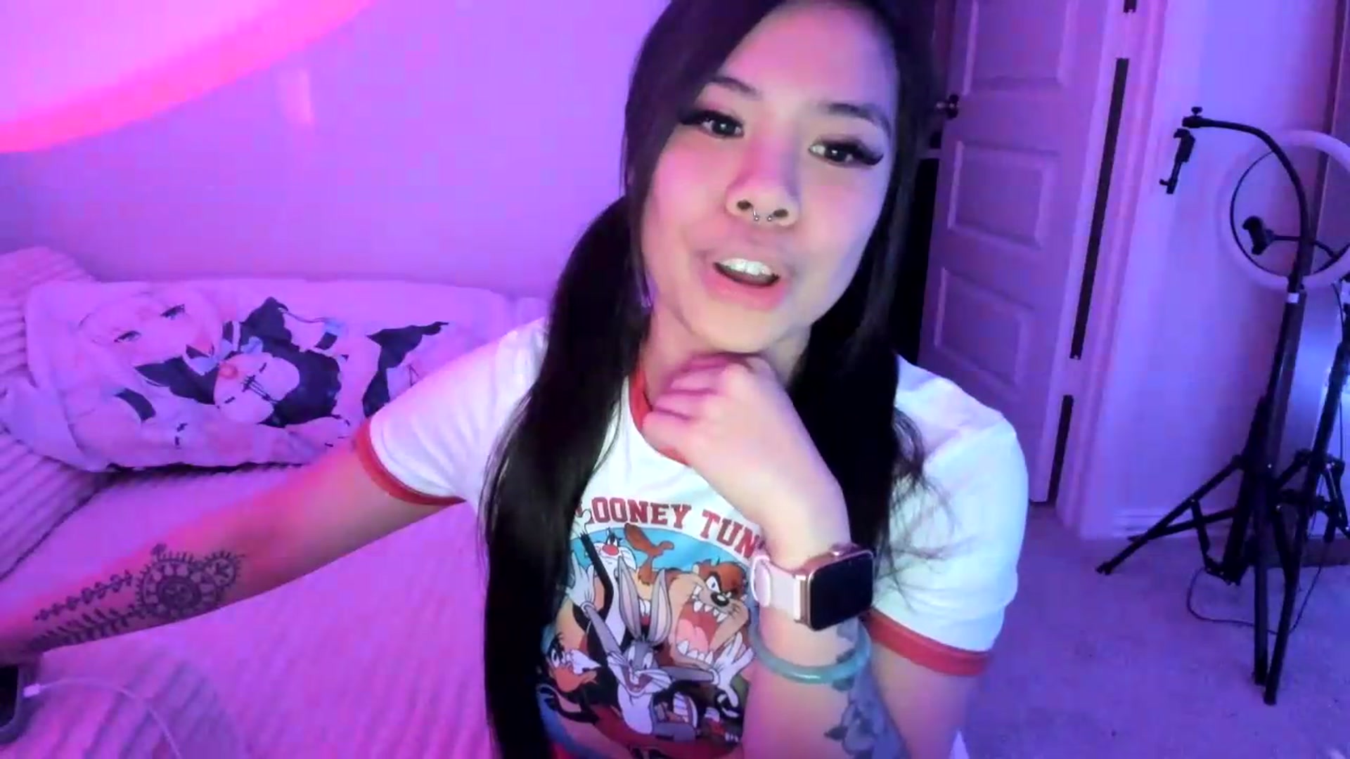Gallery image thumbnail from dolllface's myfreecams stream on, 06/16/2026, 05:17 image 7 of 20