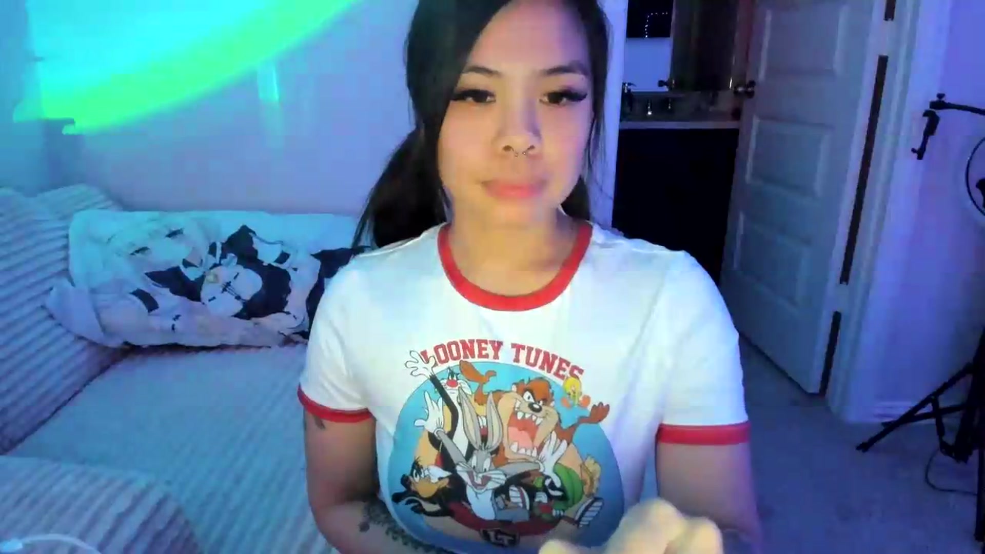 Gallery image thumbnail from dolllface's myfreecams stream on, 06/16/2026, 05:17 image 3 of 20