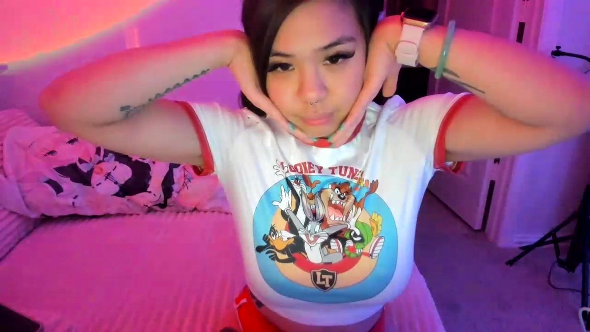 Gallery image thumbnail from dolllface's myfreecams stream on, 06/16/2026, 05:17 image 9 of 20