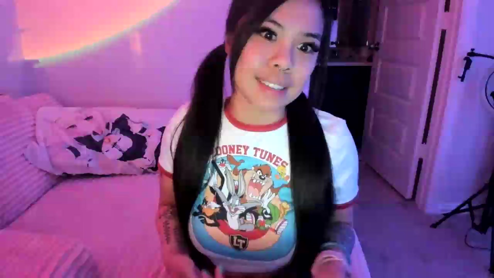 Gallery image thumbnail from dolllface's myfreecams stream on, 06/16/2026, 05:17 image 1 of 20