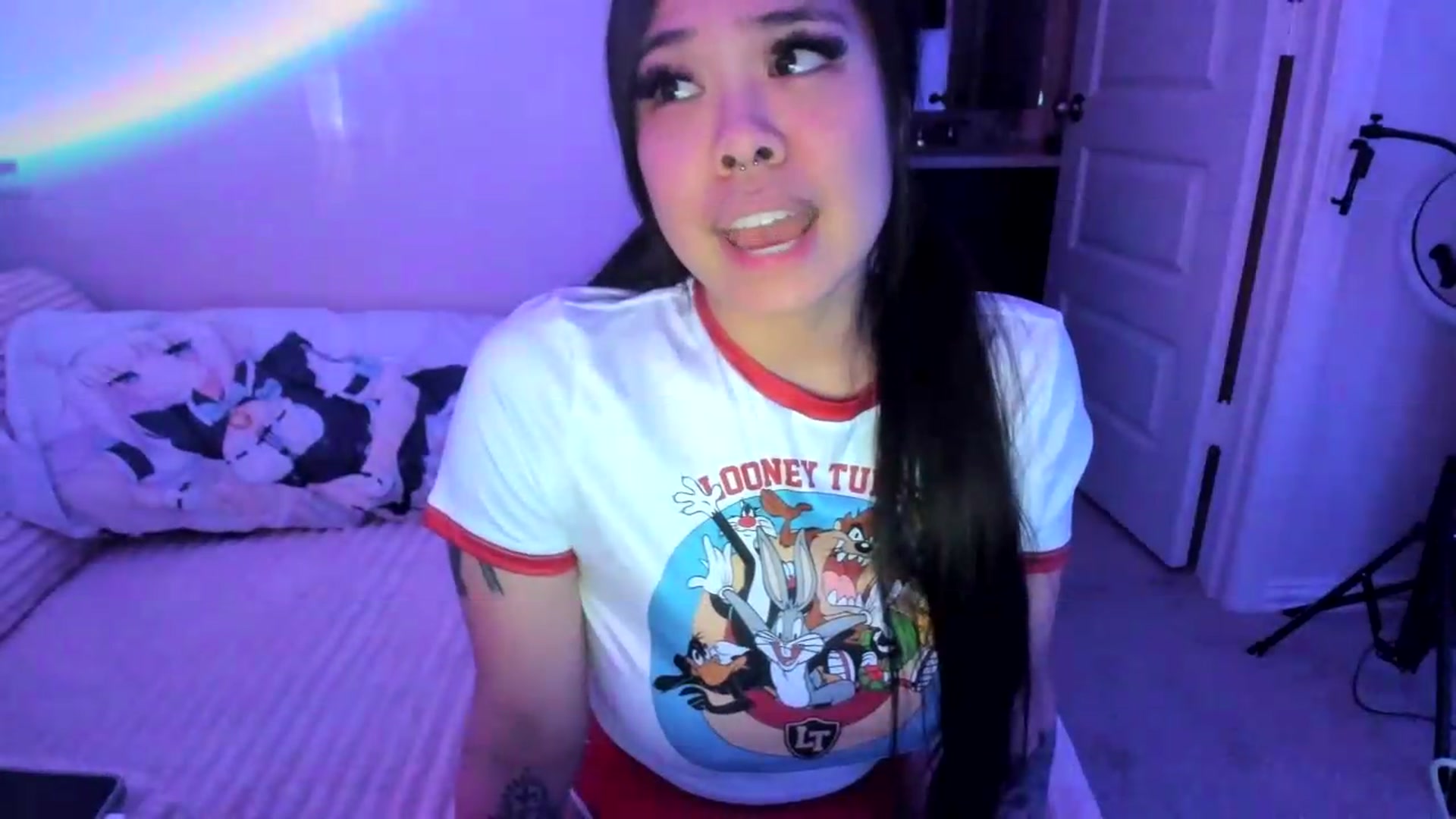Gallery image thumbnail from dolllface's myfreecams stream on, 06/16/2026, 05:17 image 10 of 20
