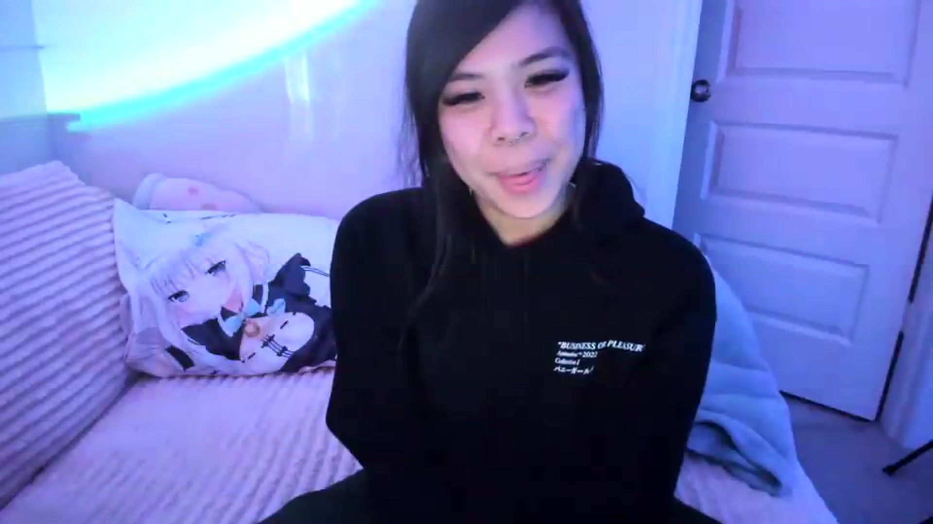 Gallery image thumbnail from dolllface's myfreecams stream on, 06/24/2026, 07:09 image 20 of 20