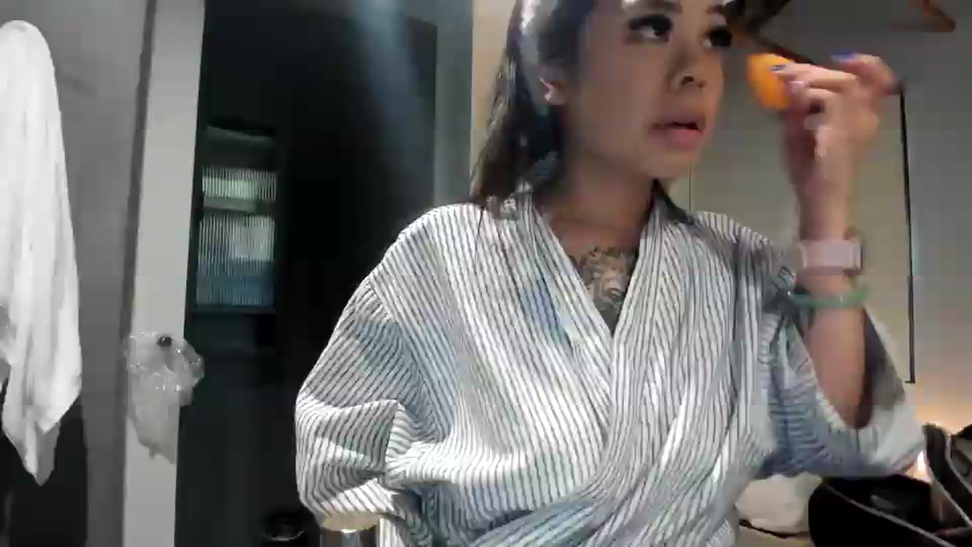 Gallery image thumbnail from dolllface's myfreecams stream on, 06/25/2026, 17:58 image 4 of 20