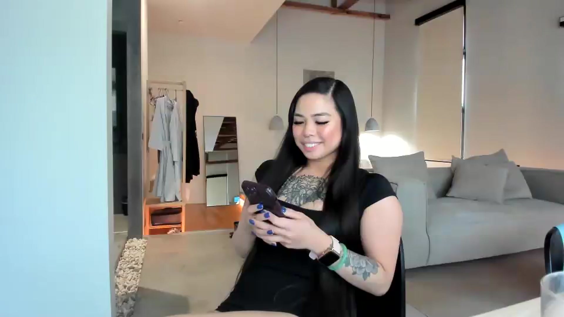 Gallery image thumbnail from dolllface's myfreecams stream on, 06/25/2026, 17:58 image 10 of 20