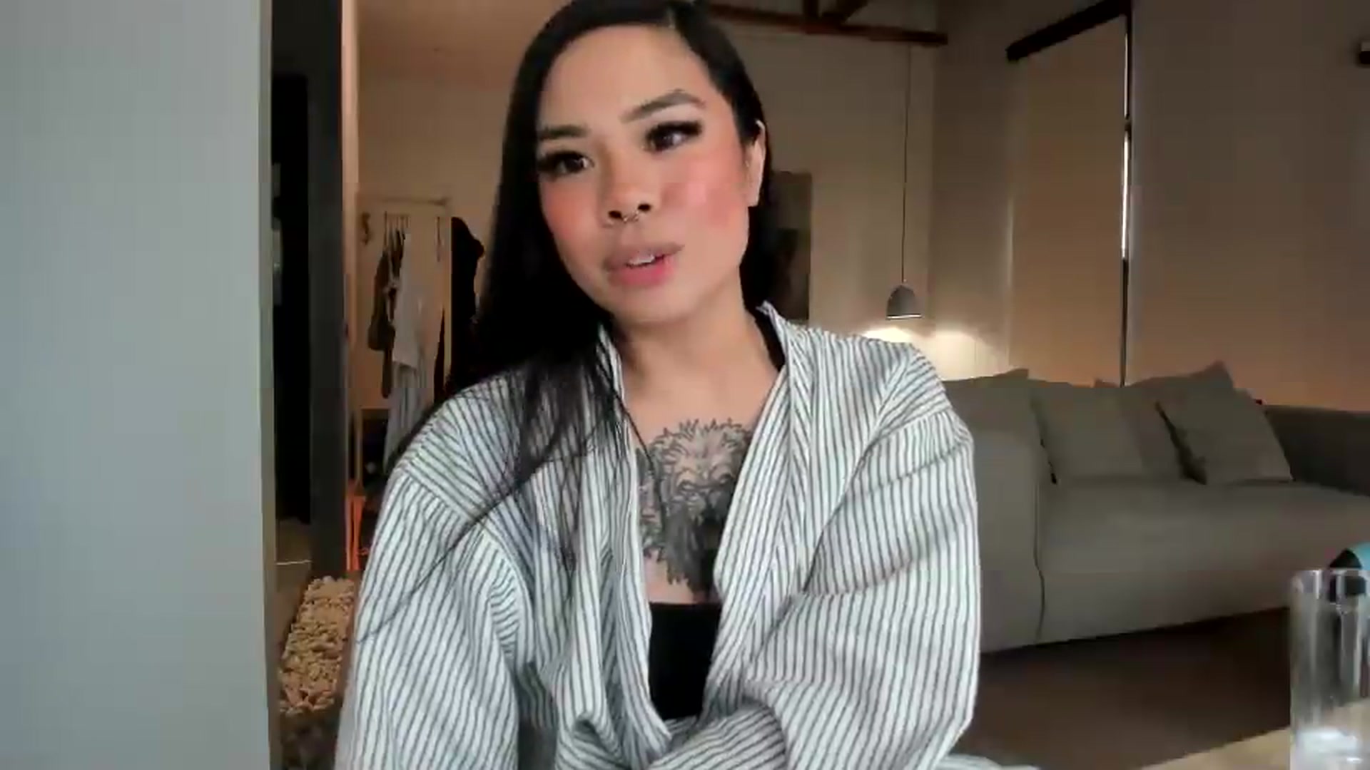 Gallery image thumbnail from dolllface's myfreecams stream on, 06/25/2026, 17:58 image 14 of 20