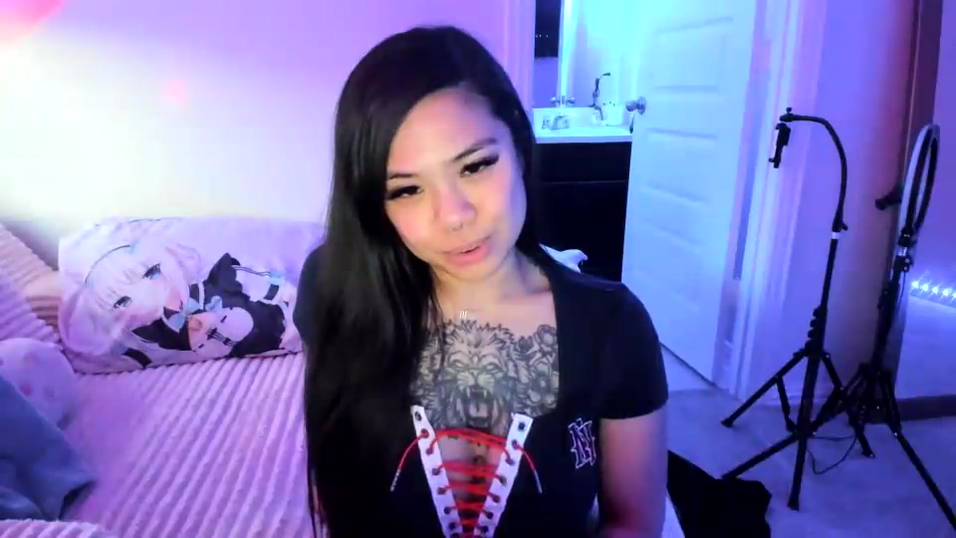 Gallery image thumbnail from dolllface's myfreecams stream on, 07/04/2026, 11:34 image 19 of 20