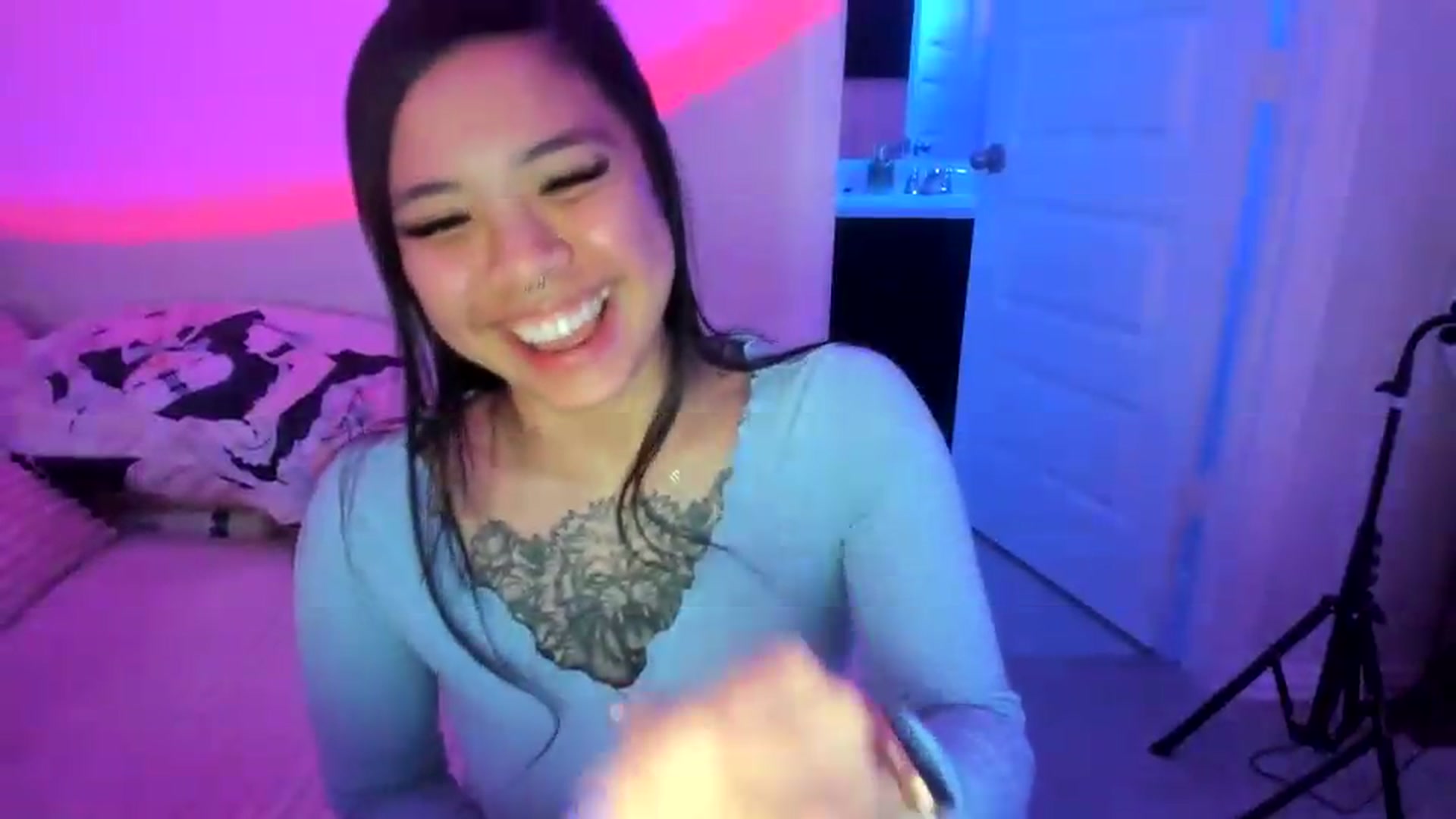 Gallery image thumbnail from dolllface's myfreecams stream on, 07/09/2026, 09:49 image 4 of 20