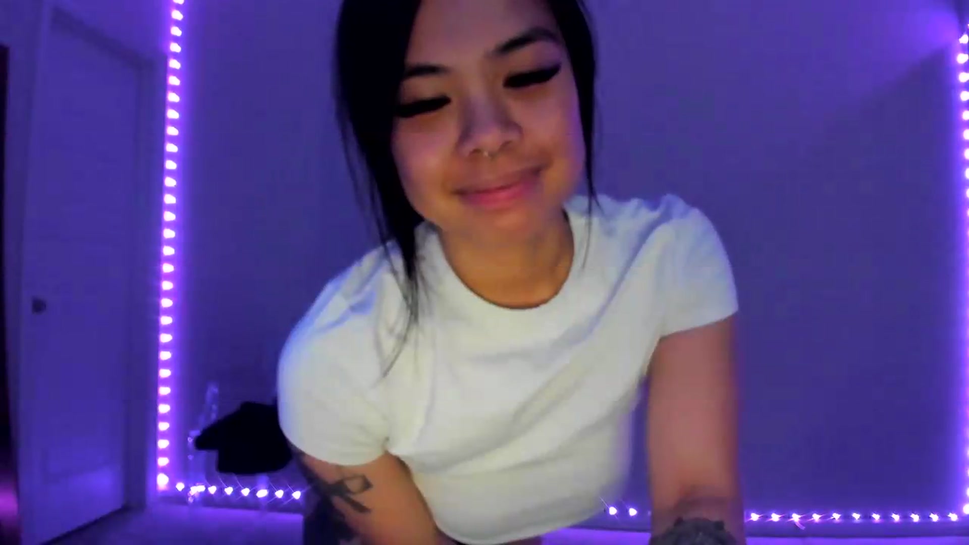 Gallery image thumbnail from dolllface's myfreecams stream on, 07/17/2026, 11:37 image 6 of 20