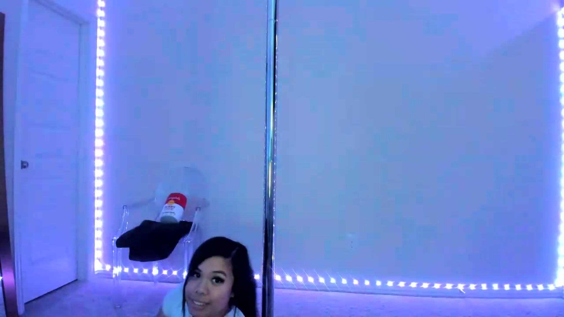 Gallery image thumbnail from dolllface's myfreecams stream on, 07/17/2026, 11:37 image 3 of 20