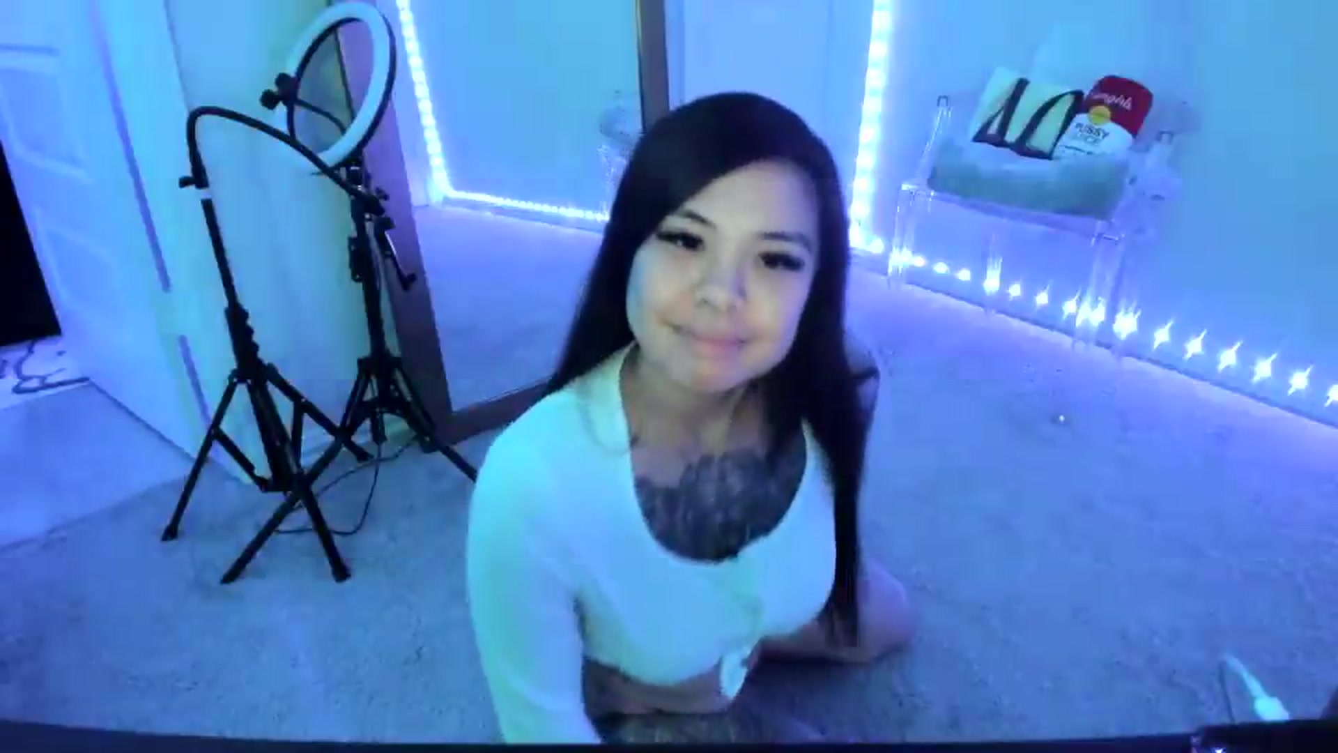 Gallery image thumbnail from dolllface's myfreecams stream on, 07/22/2026, 08:30 image 15 of 20