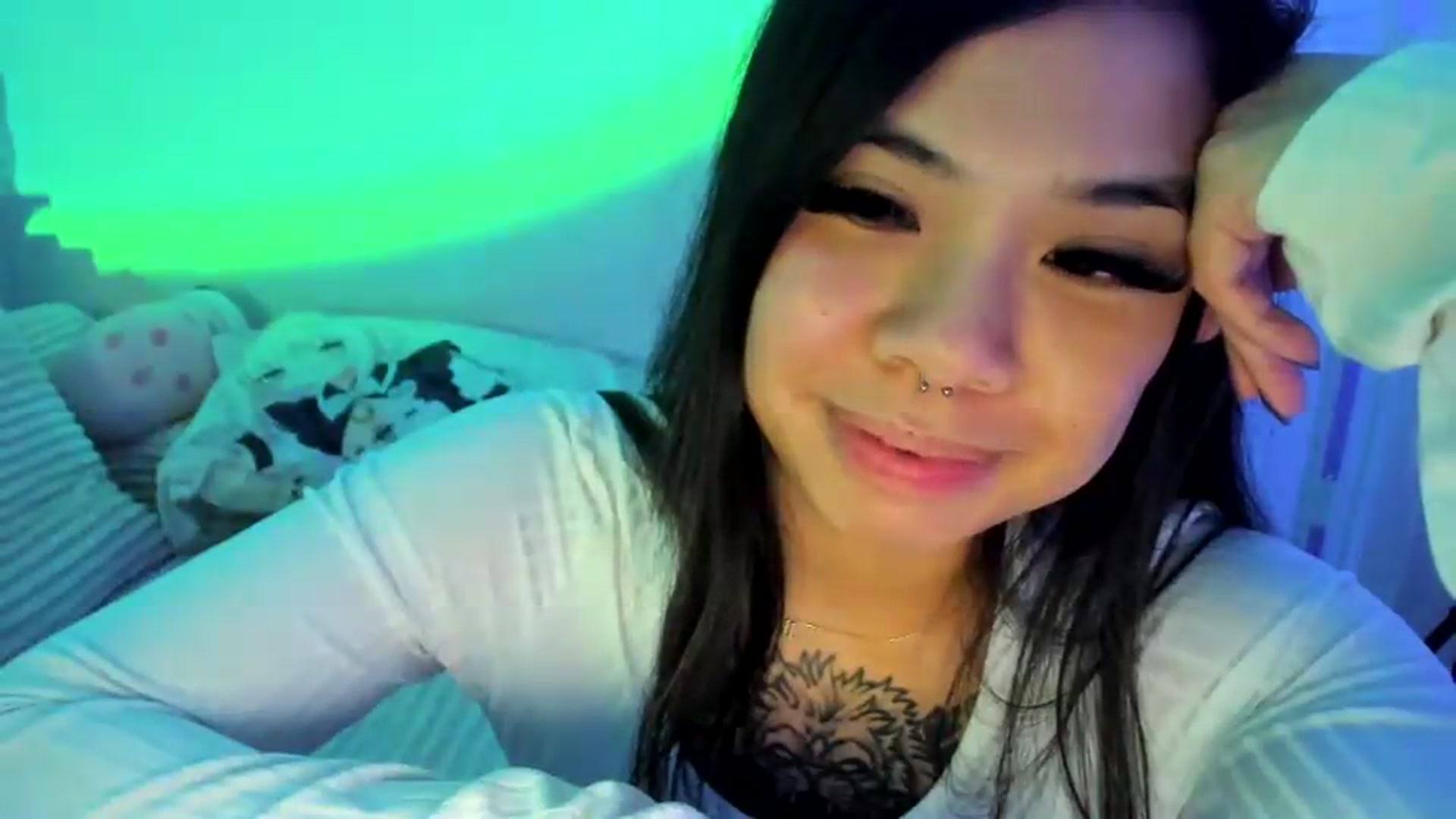 Gallery image thumbnail from dolllface's myfreecams stream on, 07/22/2026, 08:30 image 17 of 20