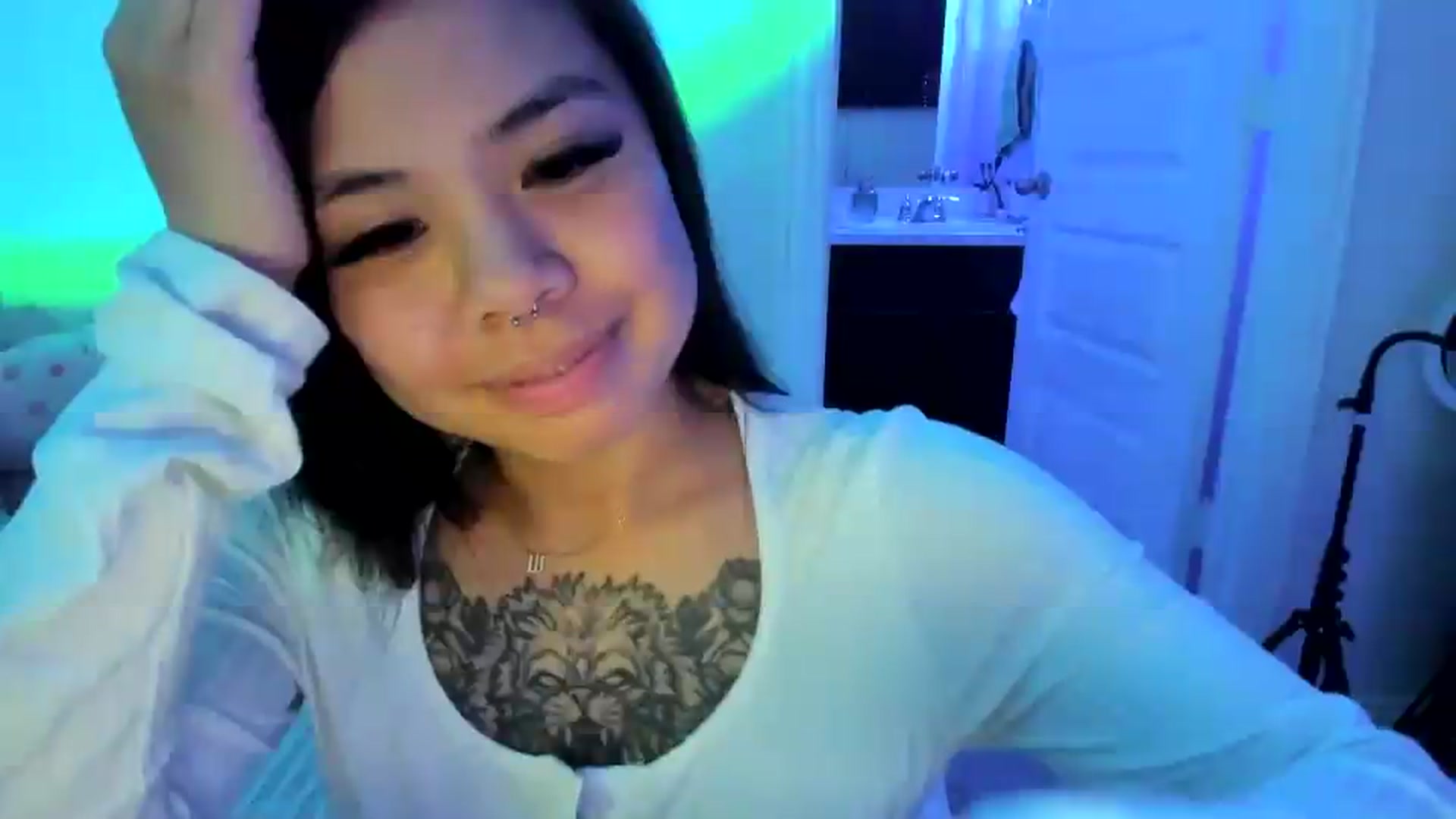 Gallery image thumbnail from dolllface's myfreecams stream on, 07/22/2026, 08:30 image 12 of 20