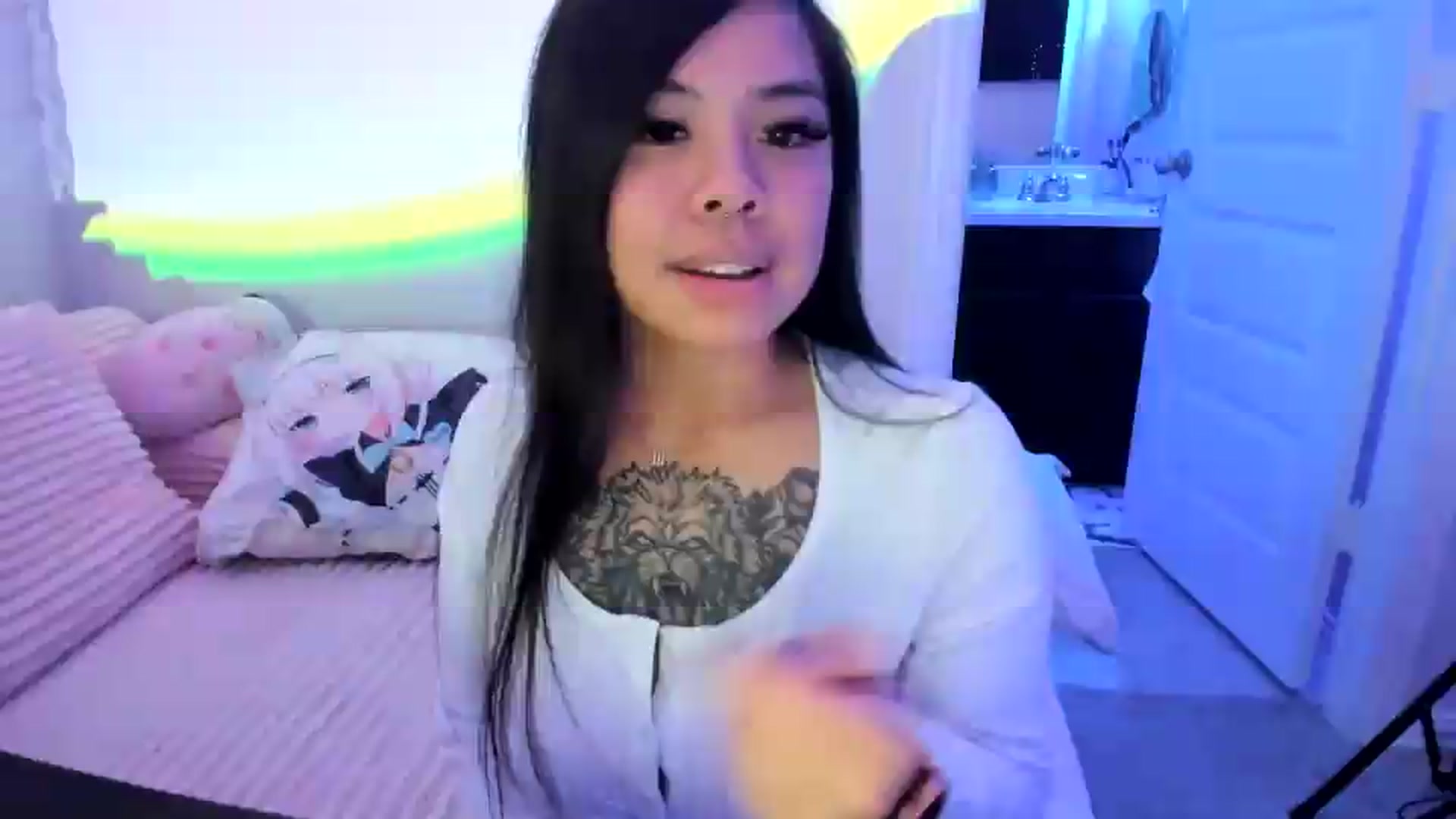 Gallery image thumbnail from dolllface's myfreecams stream on, 07/22/2026, 10:57 image 1 of 20