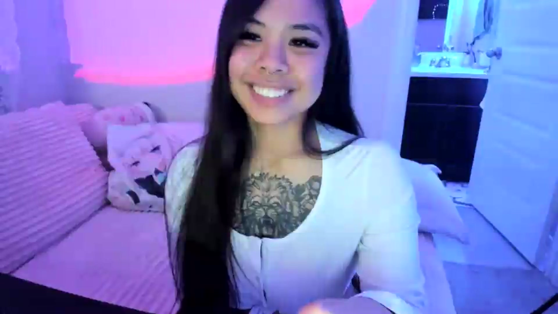 Gallery image thumbnail from dolllface's myfreecams stream on, 07/22/2026, 10:57 image 5 of 20