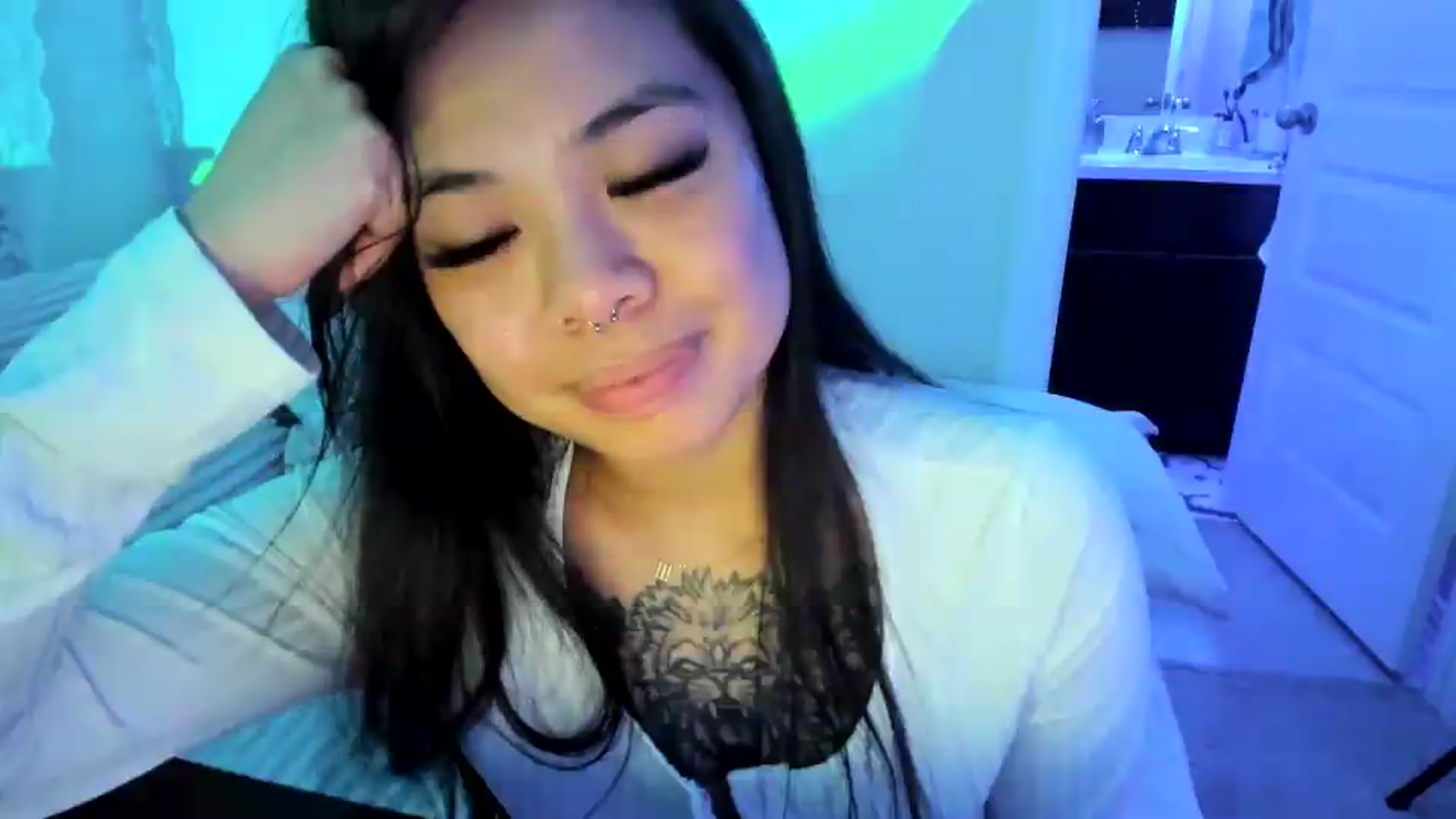 Gallery image thumbnail from dolllface's myfreecams stream on, 07/22/2026, 10:57 image 10 of 20