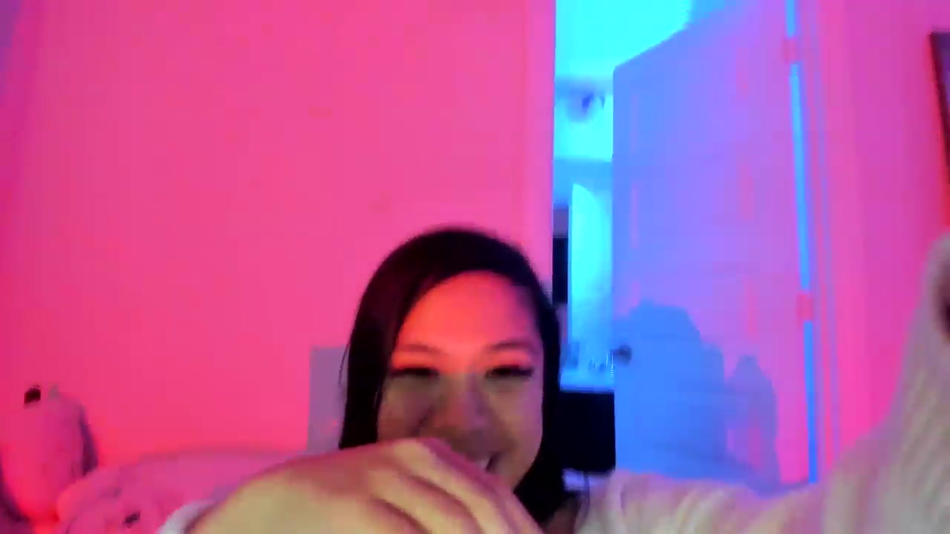 Gallery image thumbnail from dolllface's myfreecams stream on, 07/24/2026, 09:19 image 14 of 20
