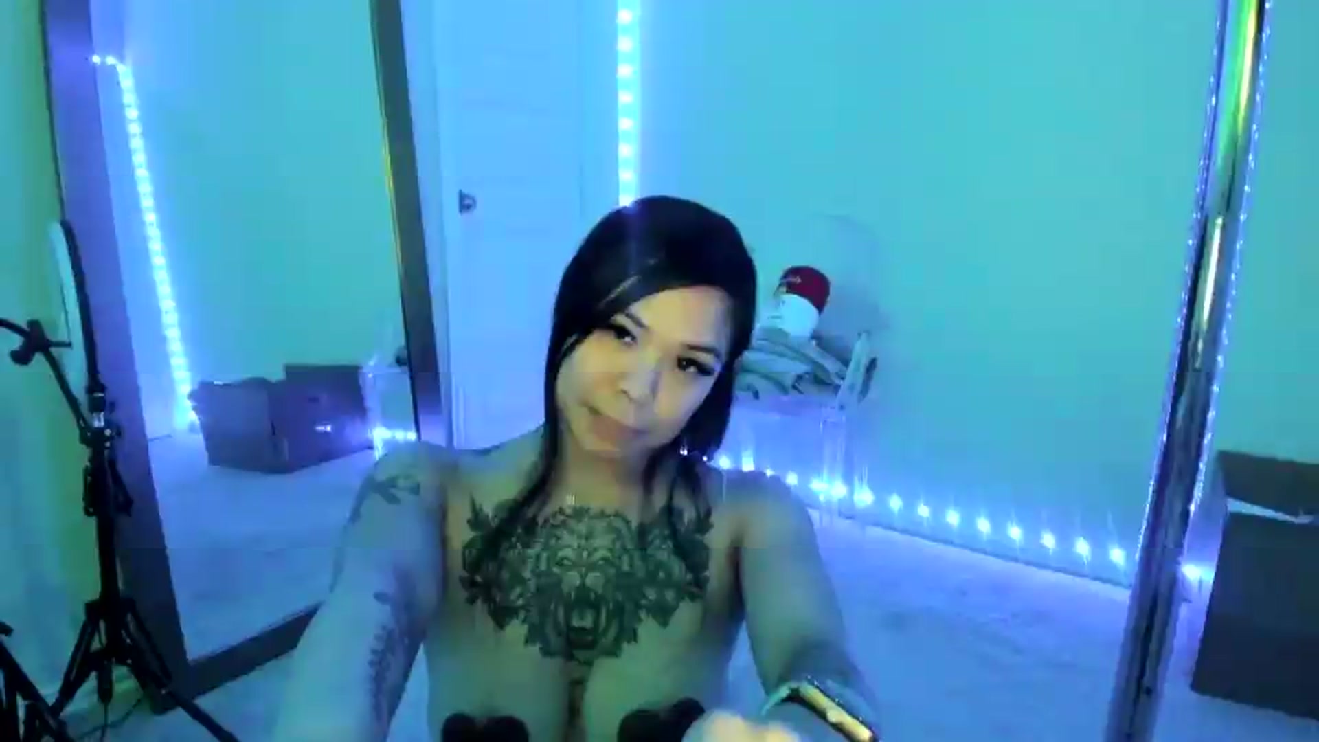 Gallery image thumbnail from dolllface's myfreecams stream on, 07/26/2026, 10:12 image 8 of 20