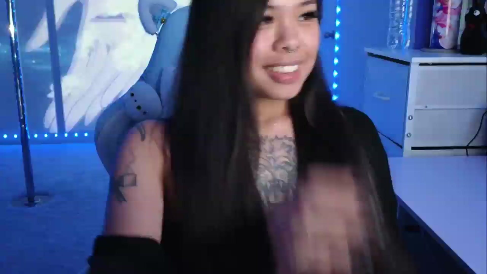 Gallery image thumbnail from dolllface's myfreecams stream on, 08/01/2026, 11:11 image 2 of 20