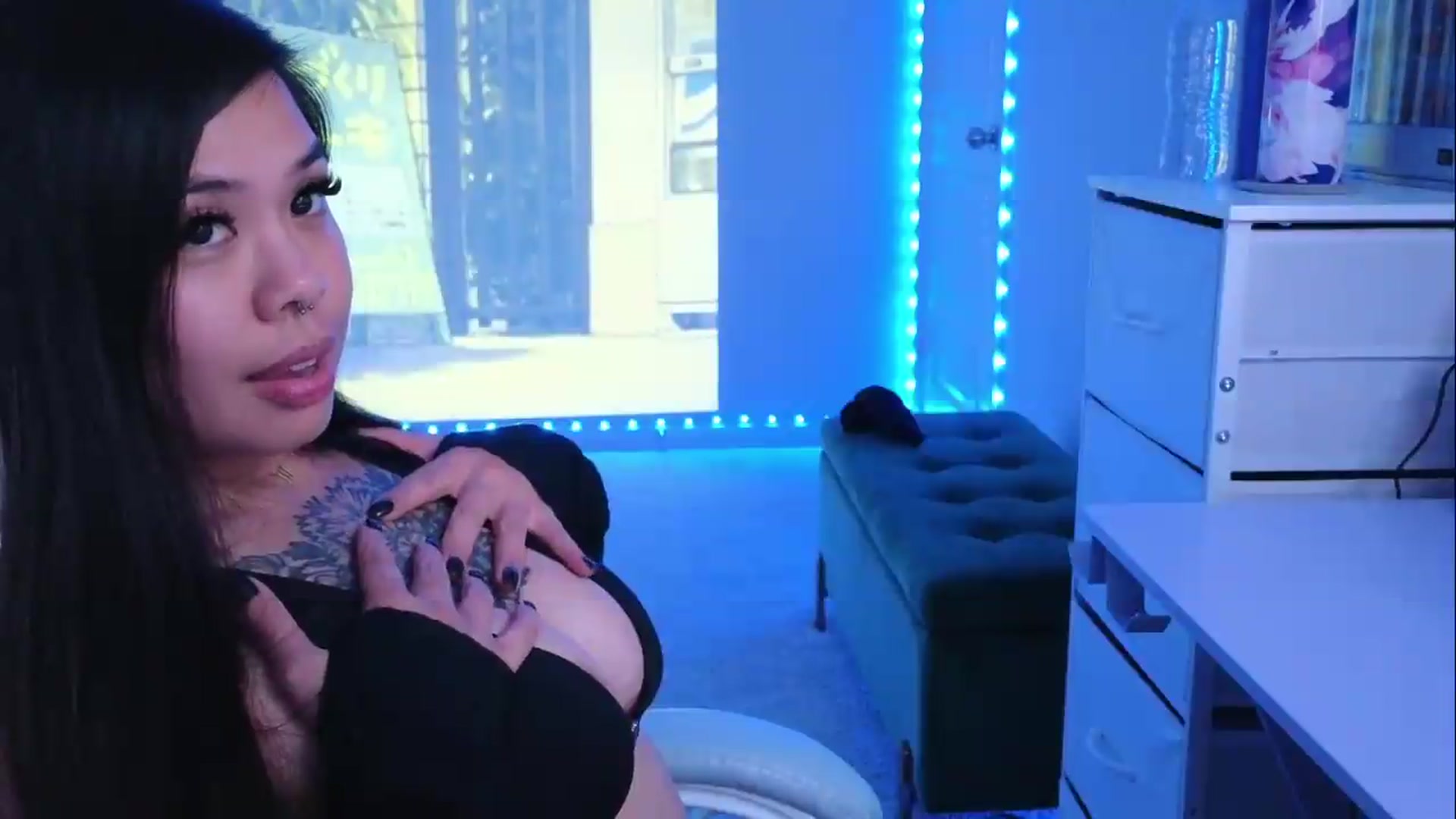 Gallery image thumbnail from dolllface's myfreecams stream on, 08/01/2026, 11:11 image 12 of 20