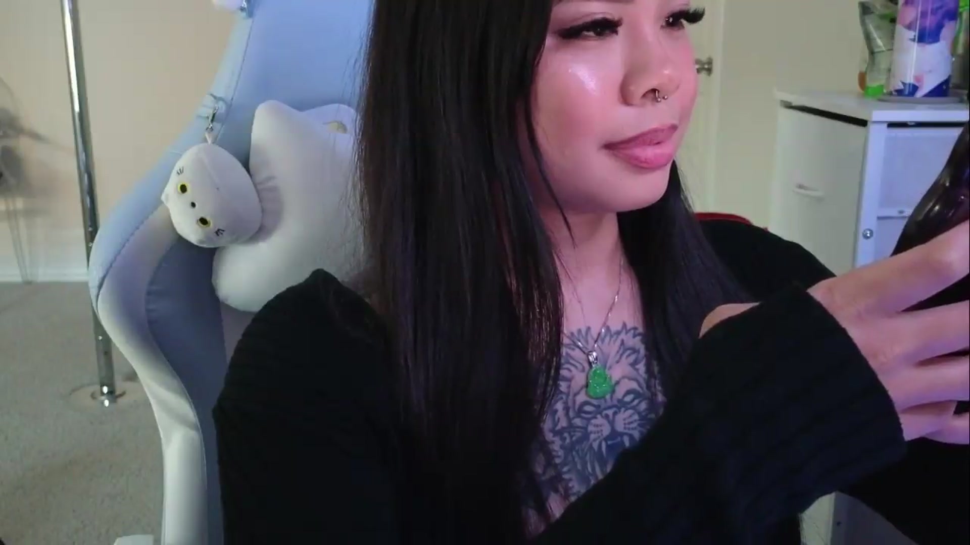 Gallery image thumbnail from dolllface's myfreecams stream on, 08/03/2026, 24:00 image 15 of 20