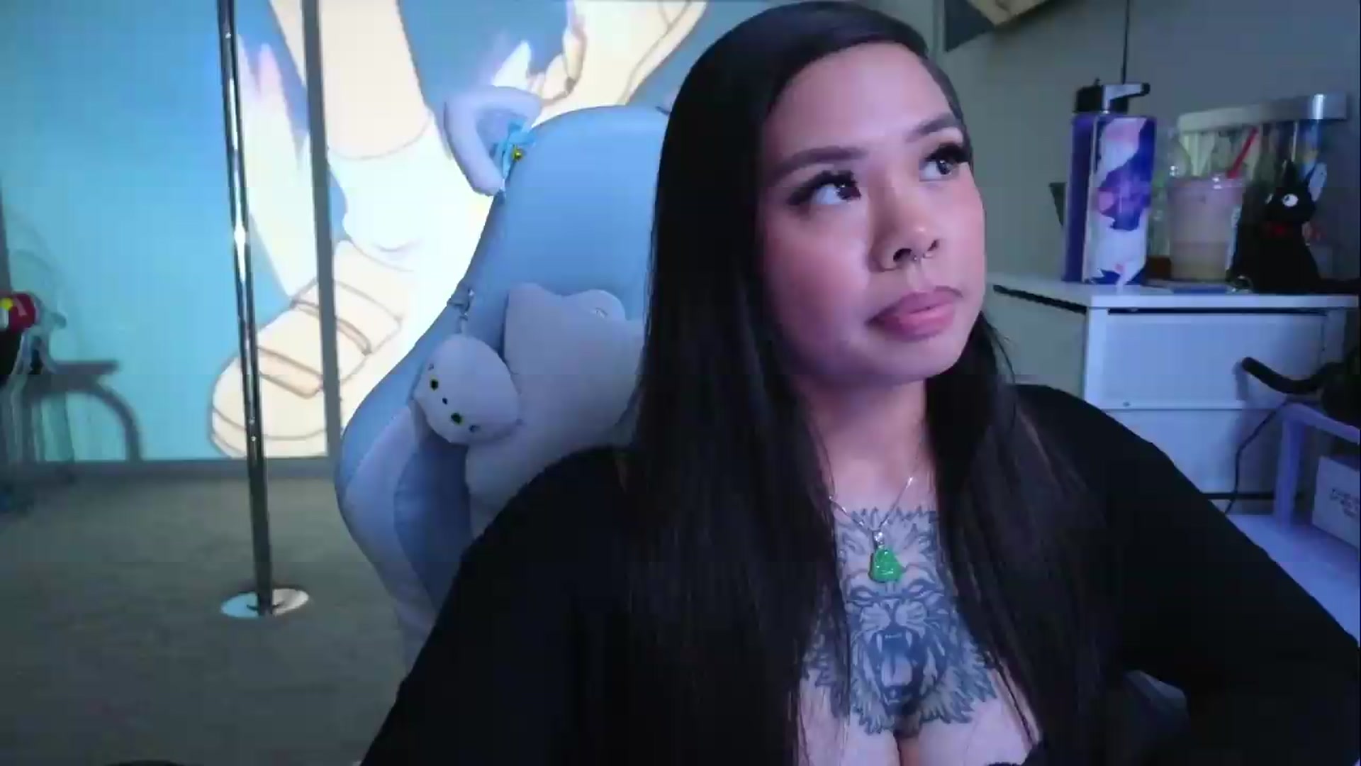 Gallery image thumbnail from dolllface's myfreecams stream on, 08/03/2026, 01:59 image 13 of 20