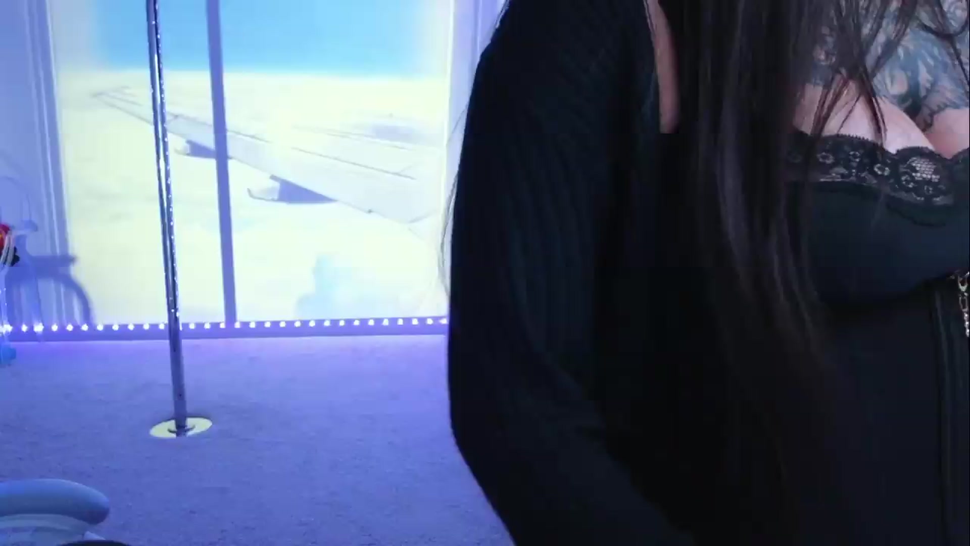 Gallery image thumbnail from dolllface's myfreecams stream on, 08/03/2026, 03:35 image 18 of 20