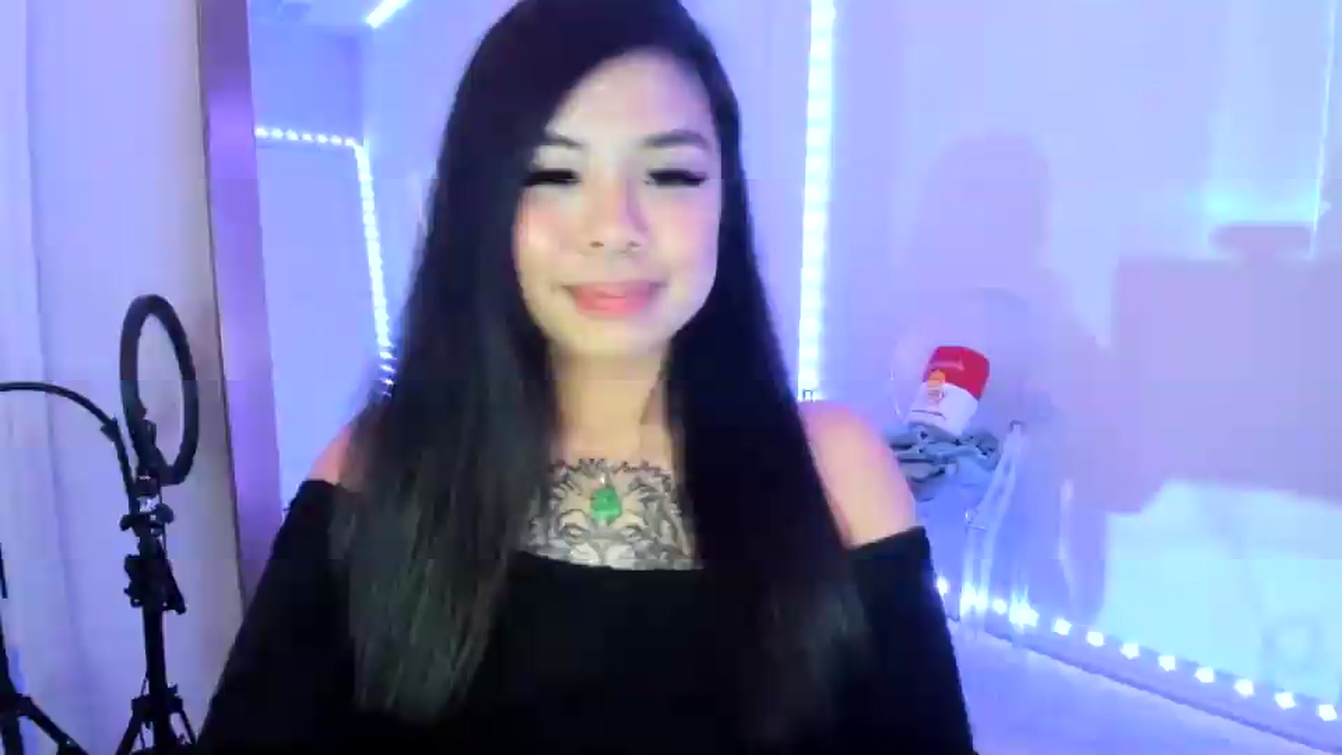 Gallery image thumbnail from dolllface's myfreecams stream on, 08/04/2026, 04:28 image 20 of 20