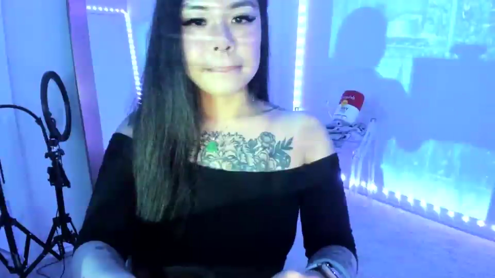 Gallery image thumbnail from dolllface's myfreecams stream on, 08/04/2026, 04:28 image 14 of 20