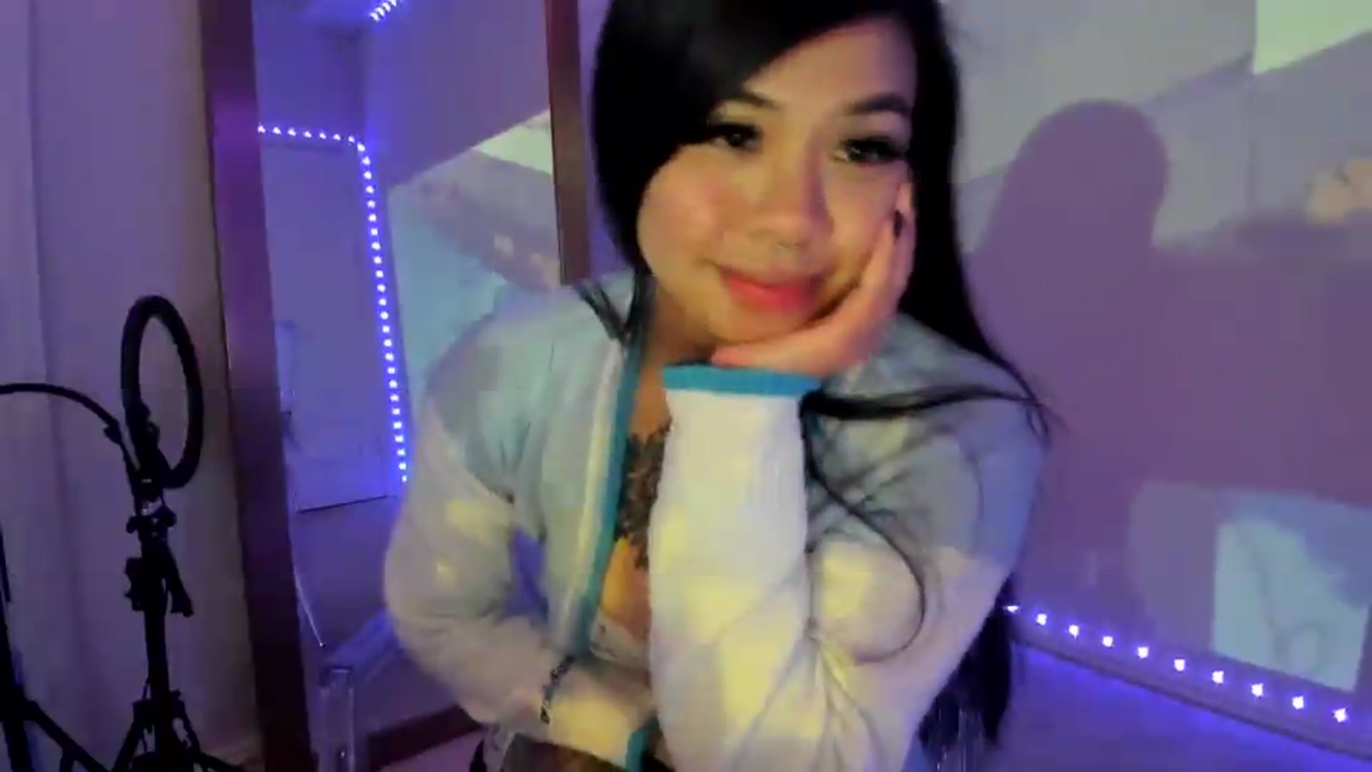 Gallery image thumbnail from dolllface's myfreecams stream on, 08/04/2026, 08:06 image 7 of 20