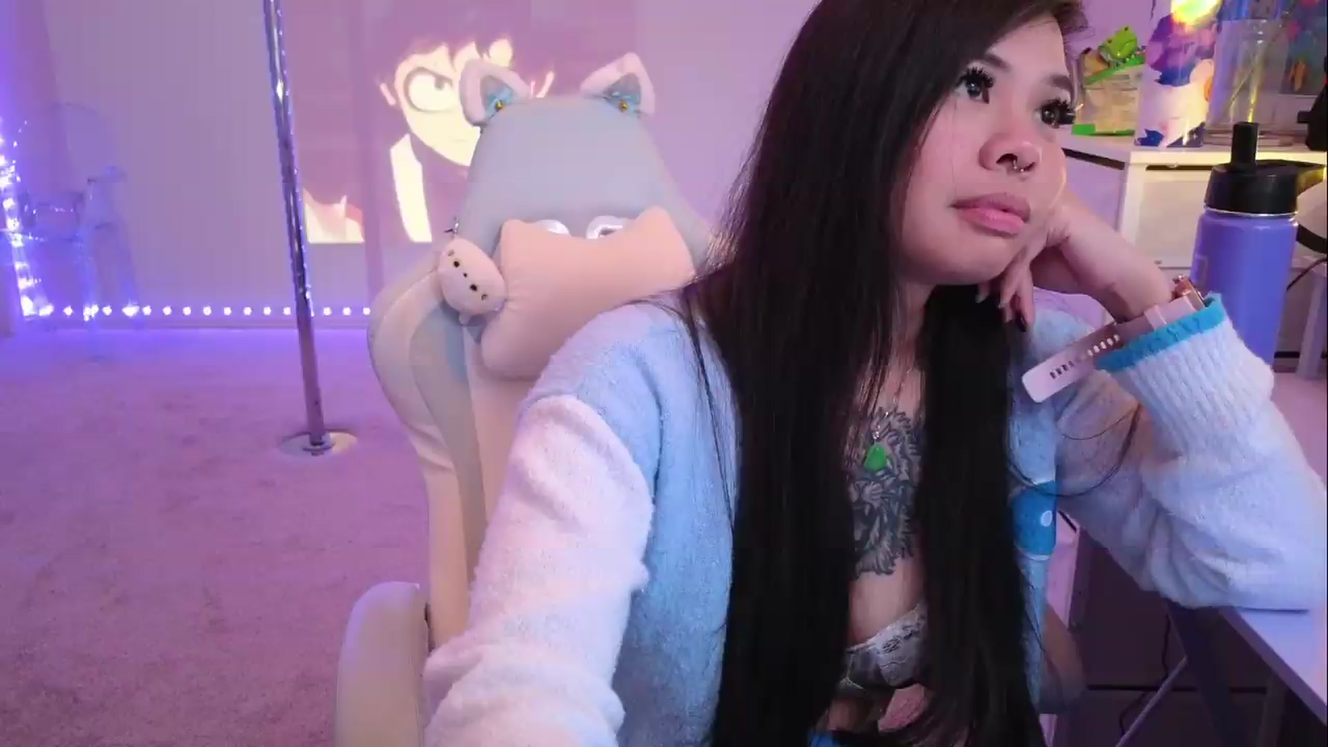 Gallery image thumbnail from dolllface's myfreecams stream on, 08/04/2026, 09:16 image 9 of 20
