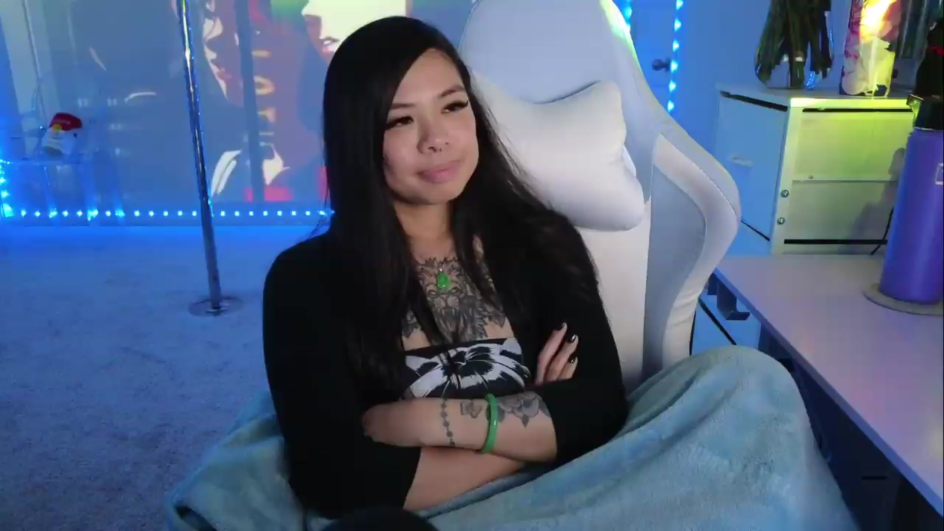 Gallery image thumbnail from dolllface's myfreecams stream on, 08/05/2026, 10:26 image 2 of 20