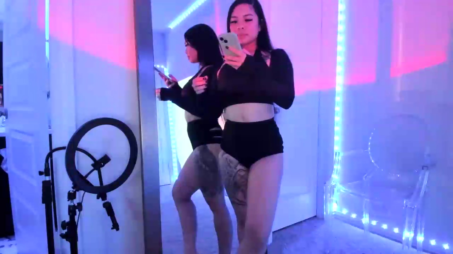Gallery image thumbnail from dolllface's myfreecams stream on, 08/06/2026, 06:45 image 3 of 20