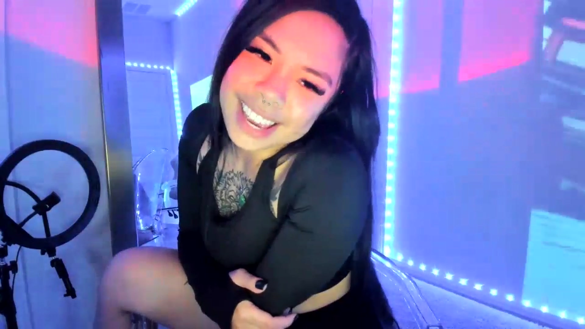 Gallery image thumbnail from dolllface's myfreecams stream on, 08/06/2026, 10:45 image 5 of 20