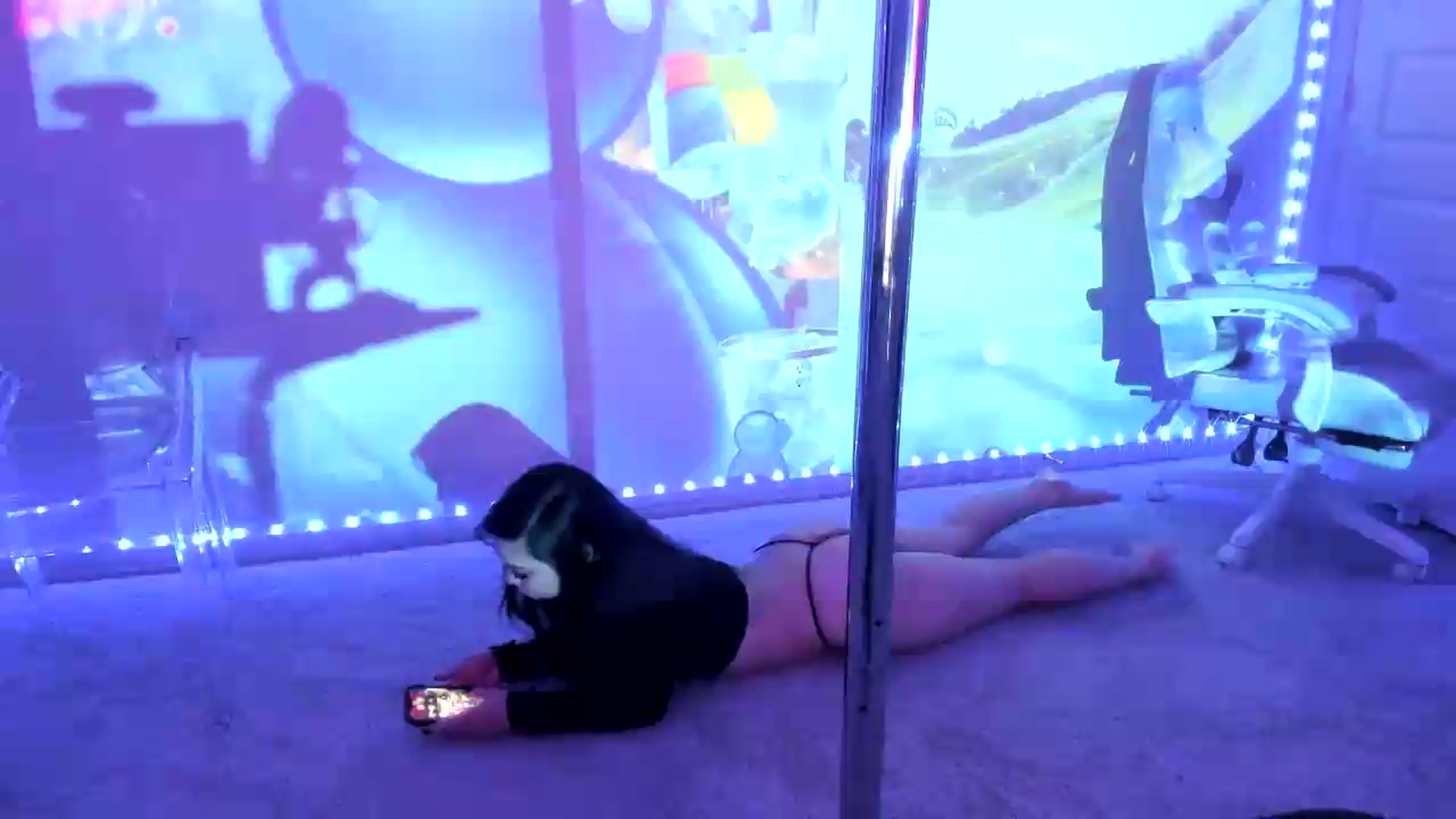 Gallery image thumbnail from dolllface's myfreecams stream on, 08/06/2026, 10:45 image 1 of 20