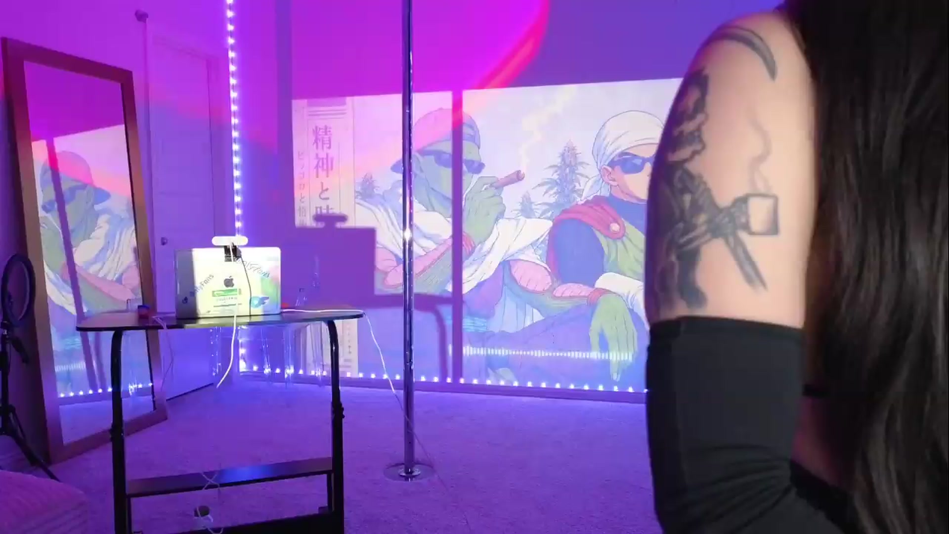 Gallery image thumbnail from dolllface's myfreecams stream on, 08/09/2026, 03:35 image 5 of 20