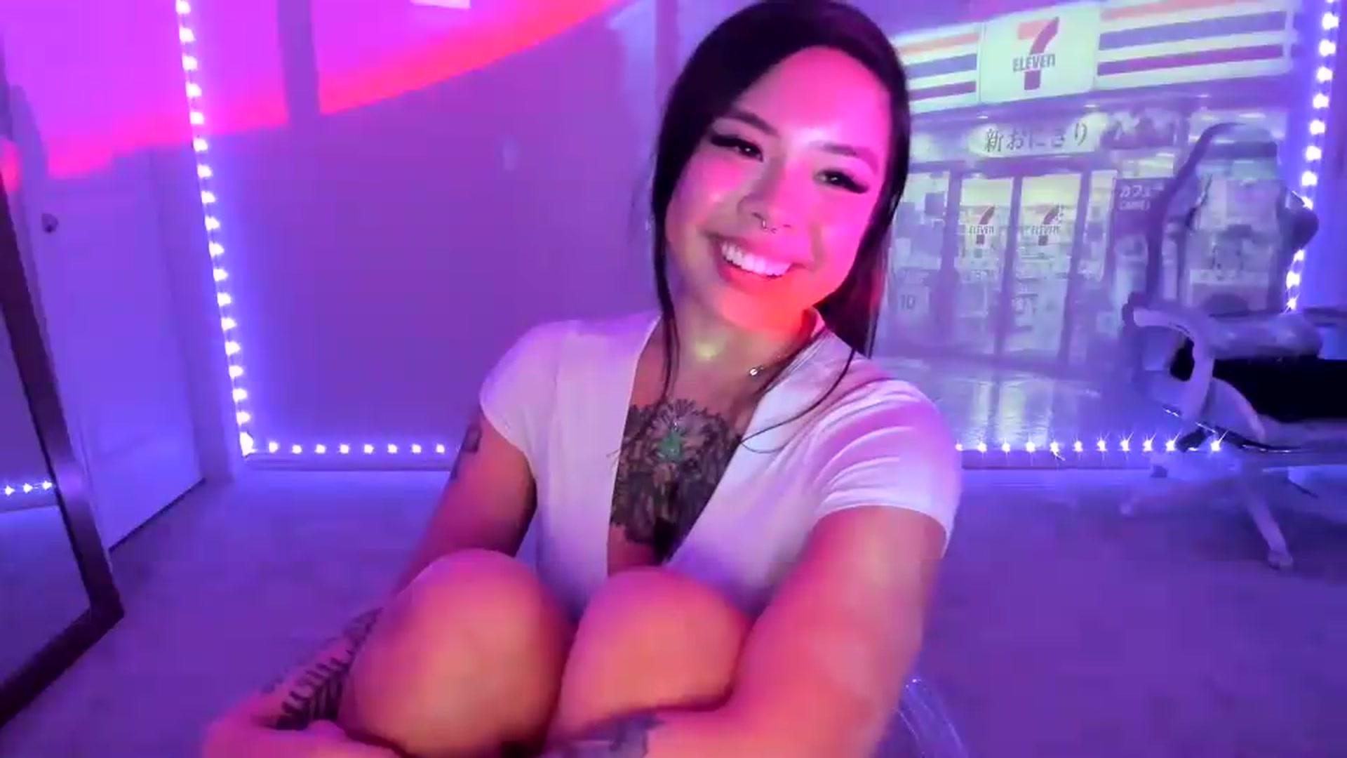 Gallery image thumbnail from dolllface's myfreecams stream on, 08/10/2026, 07:02 image 20 of 20