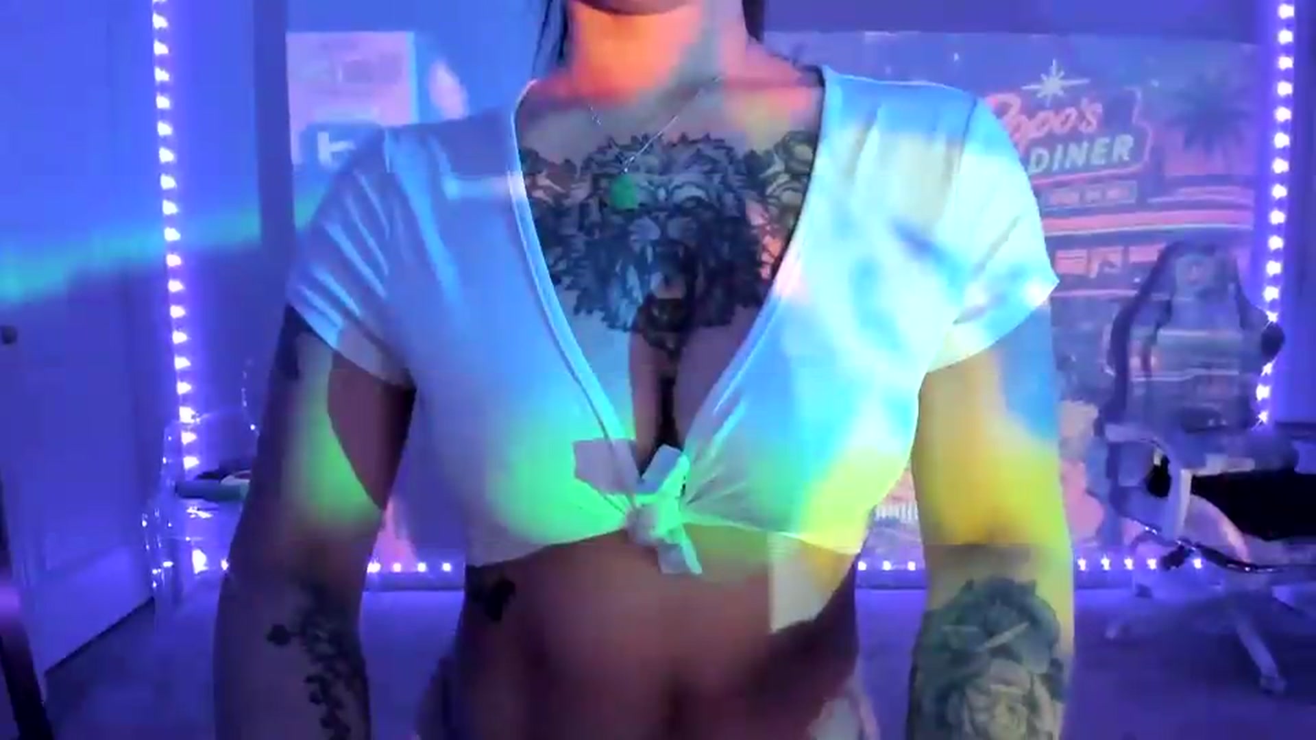 Gallery image thumbnail from dolllface's myfreecams stream on, 08/10/2026, 09:08 image 16 of 20