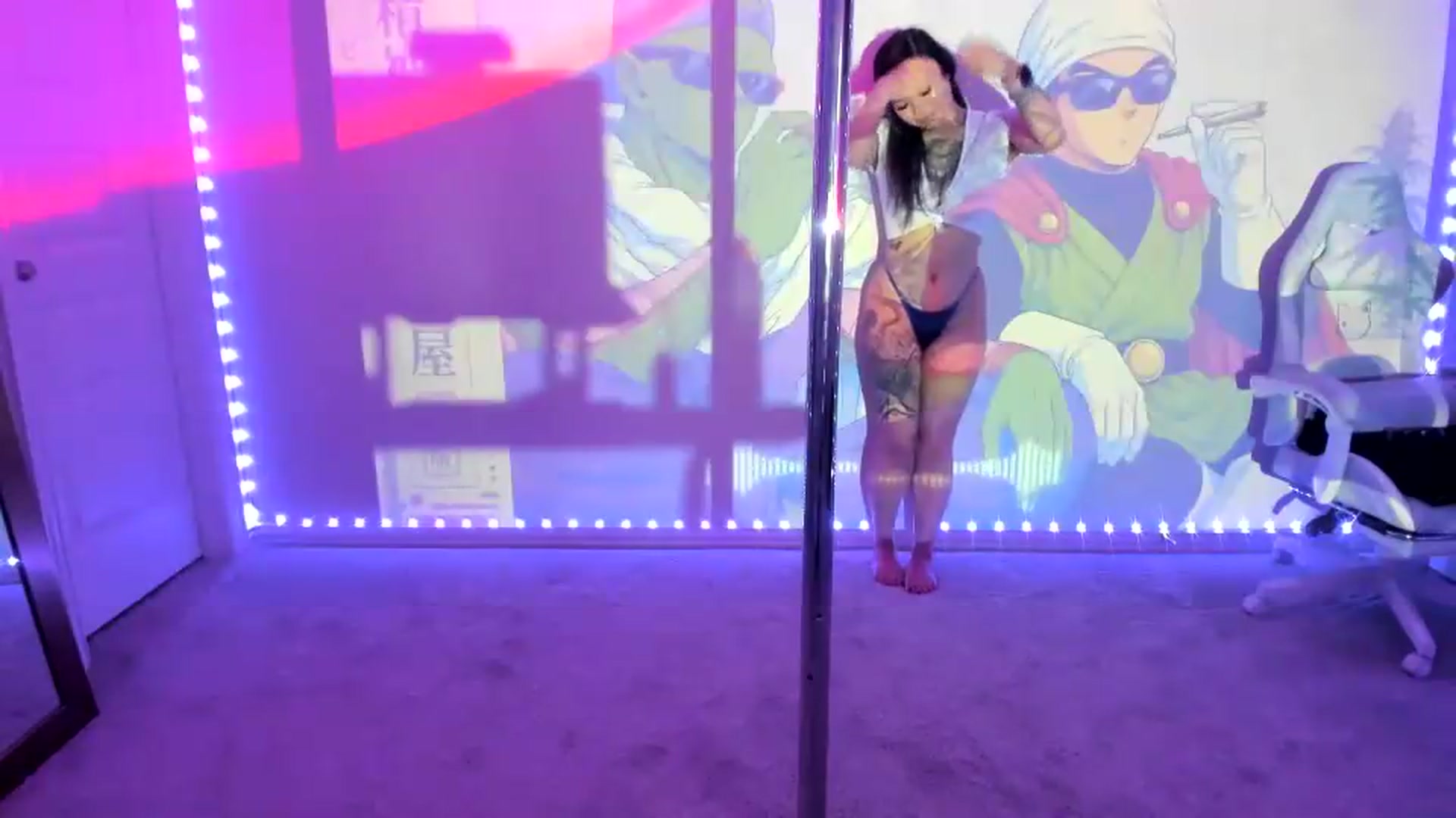Gallery image thumbnail from dolllface's myfreecams stream on, 08/10/2026, 10:12 image 11 of 20