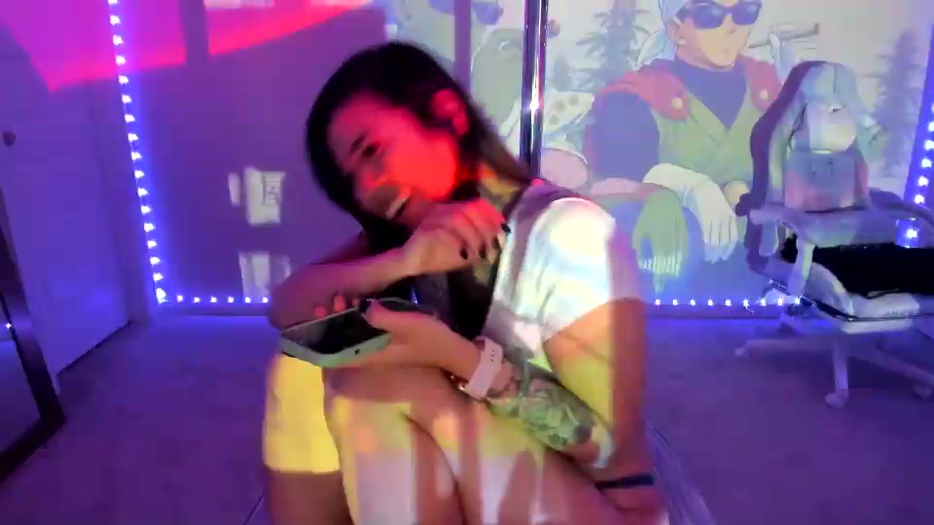 Gallery image thumbnail from dolllface's myfreecams stream on, 08/10/2026, 10:37 image 16 of 20