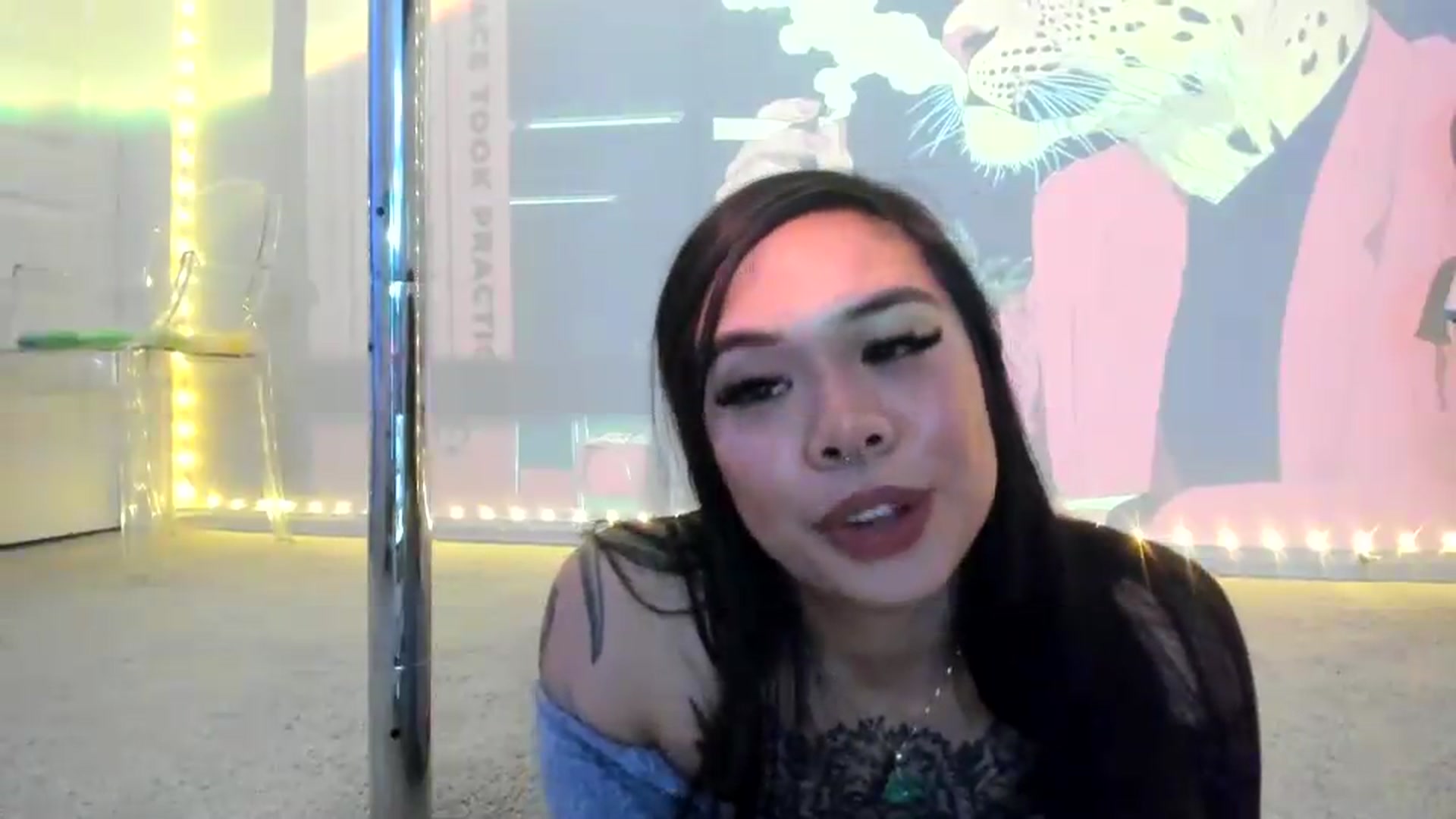 Gallery image thumbnail from dolllface's myfreecams stream on, 08/11/2026, 05:43 image 14 of 20