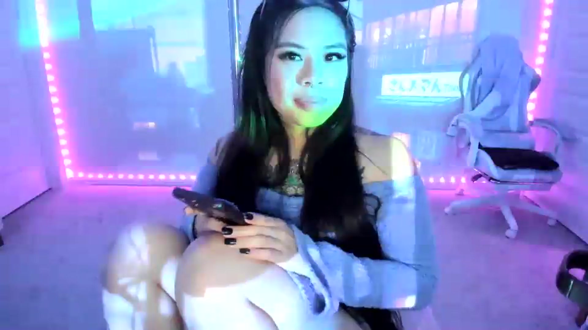 Gallery image thumbnail from dolllface's myfreecams stream on, 08/11/2026, 12:25 image 5 of 20