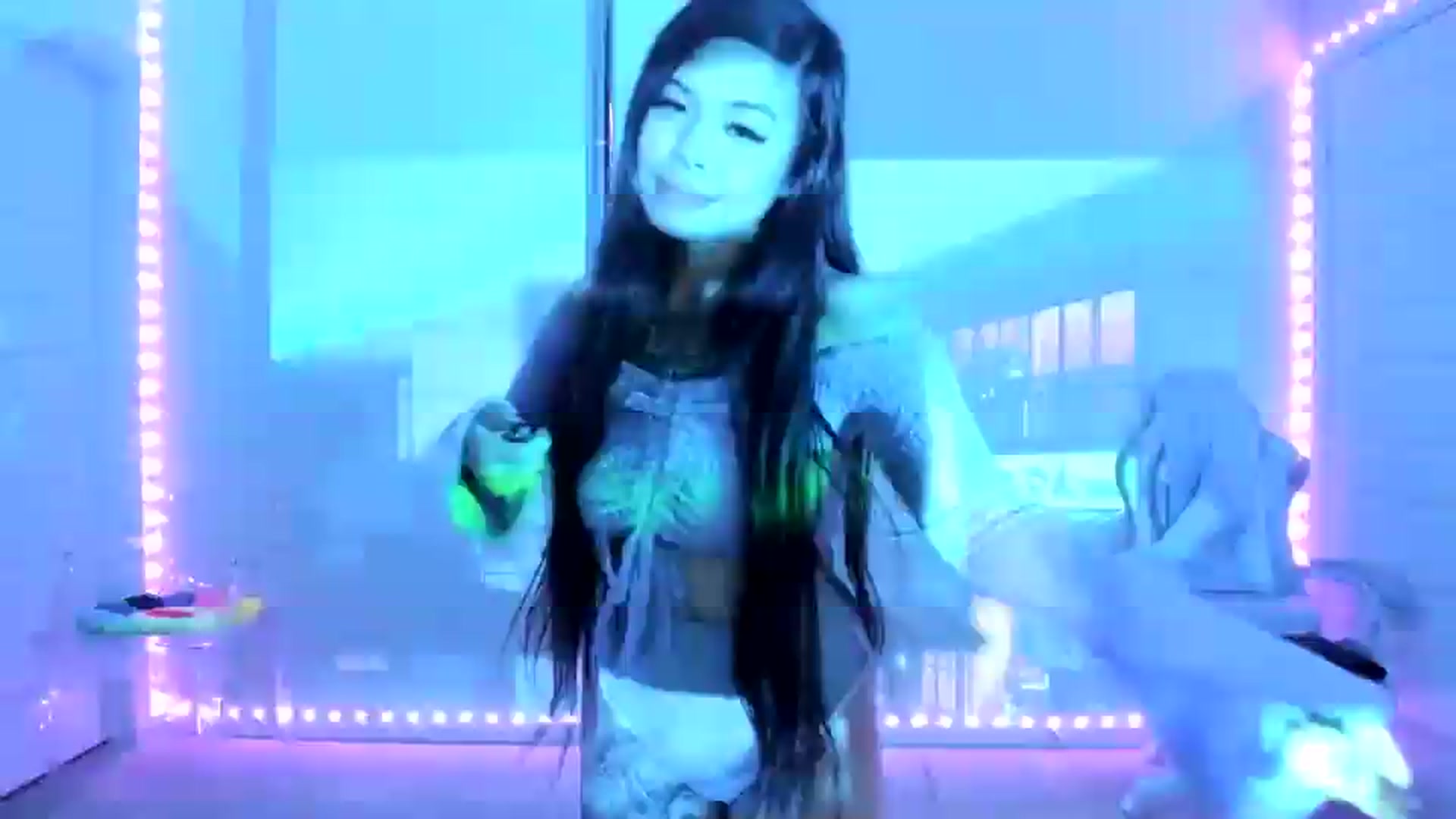 Gallery image thumbnail from dolllface's myfreecams stream on, 08/11/2026, 12:25 image 1 of 20