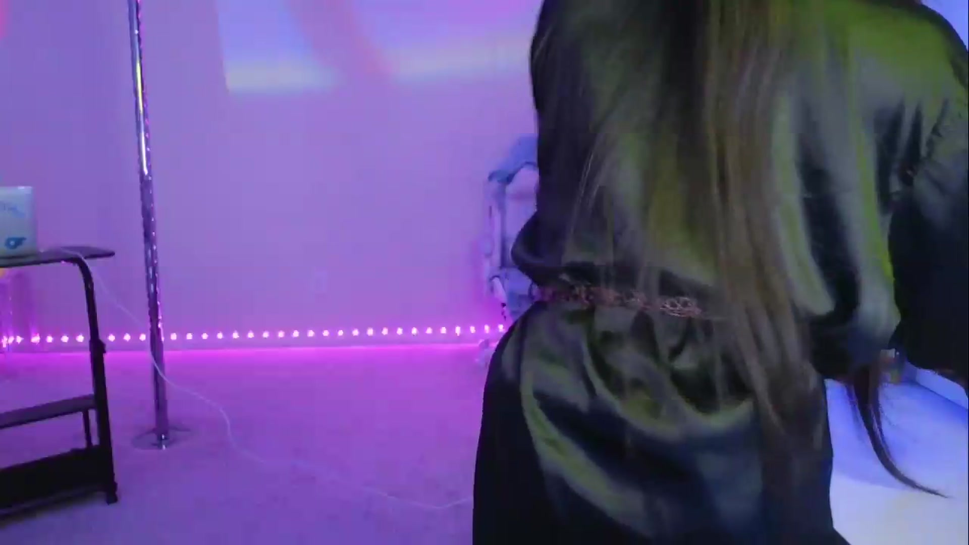 Gallery image thumbnail from dolllface's myfreecams stream on, 08/12/2026, 02:09 image 5 of 20