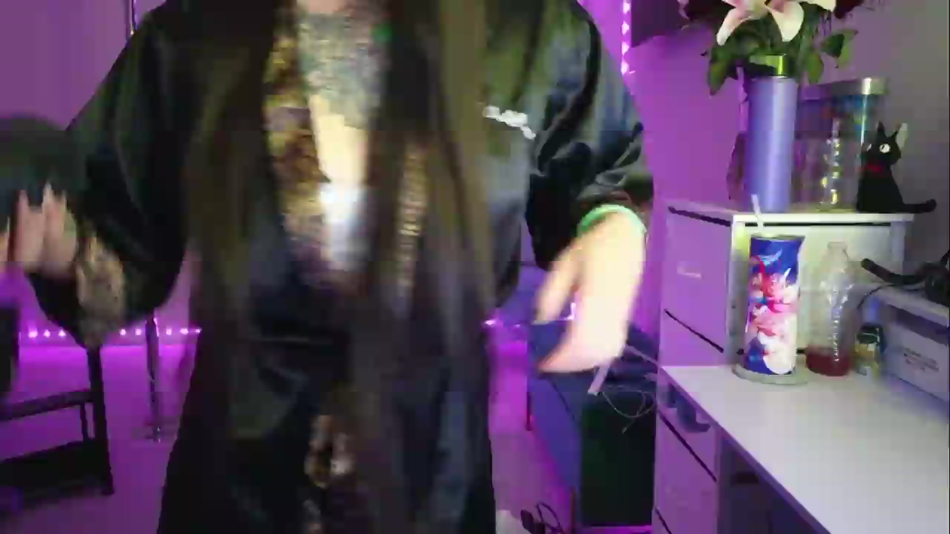 Gallery image thumbnail from dolllface's myfreecams stream on, 08/12/2026, 02:09 image 3 of 20